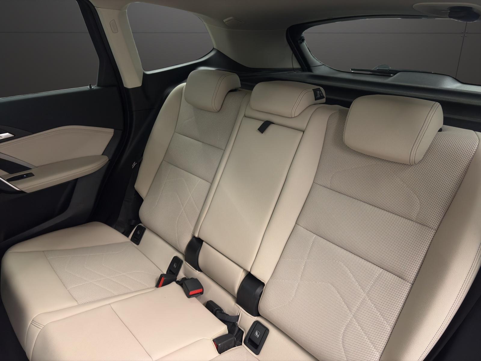BMW iX1 30 xDrive XLINE-image-15