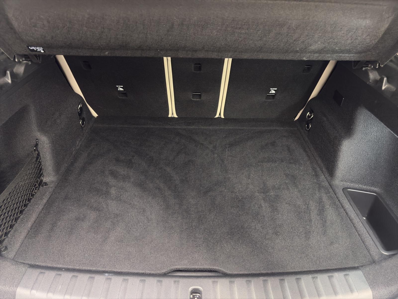 BMW iX1 30 xDrive XLINE-image-22