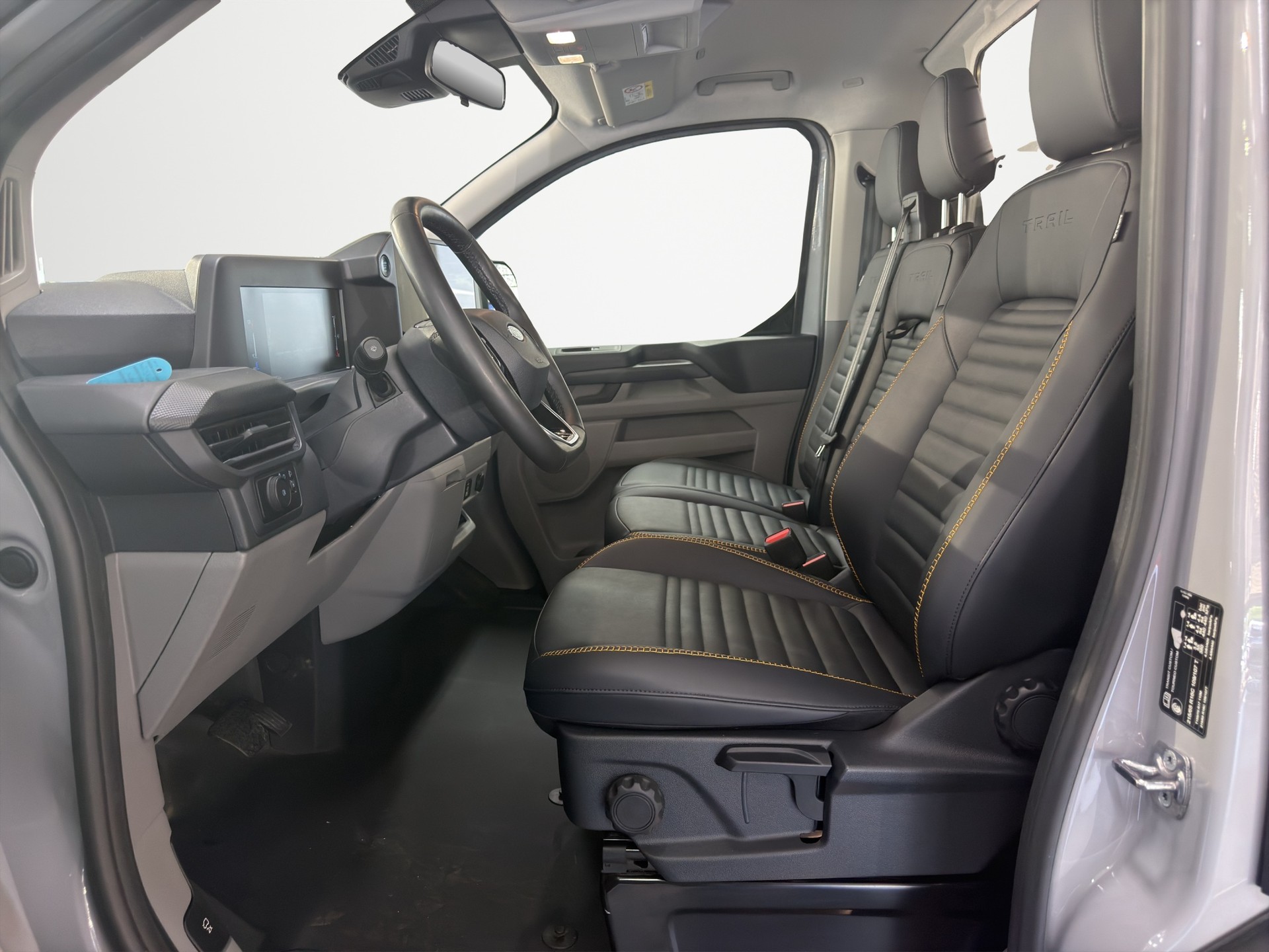 FORD Transit Custom Van 320 L2H1 Sport Automat 4x4-image-8