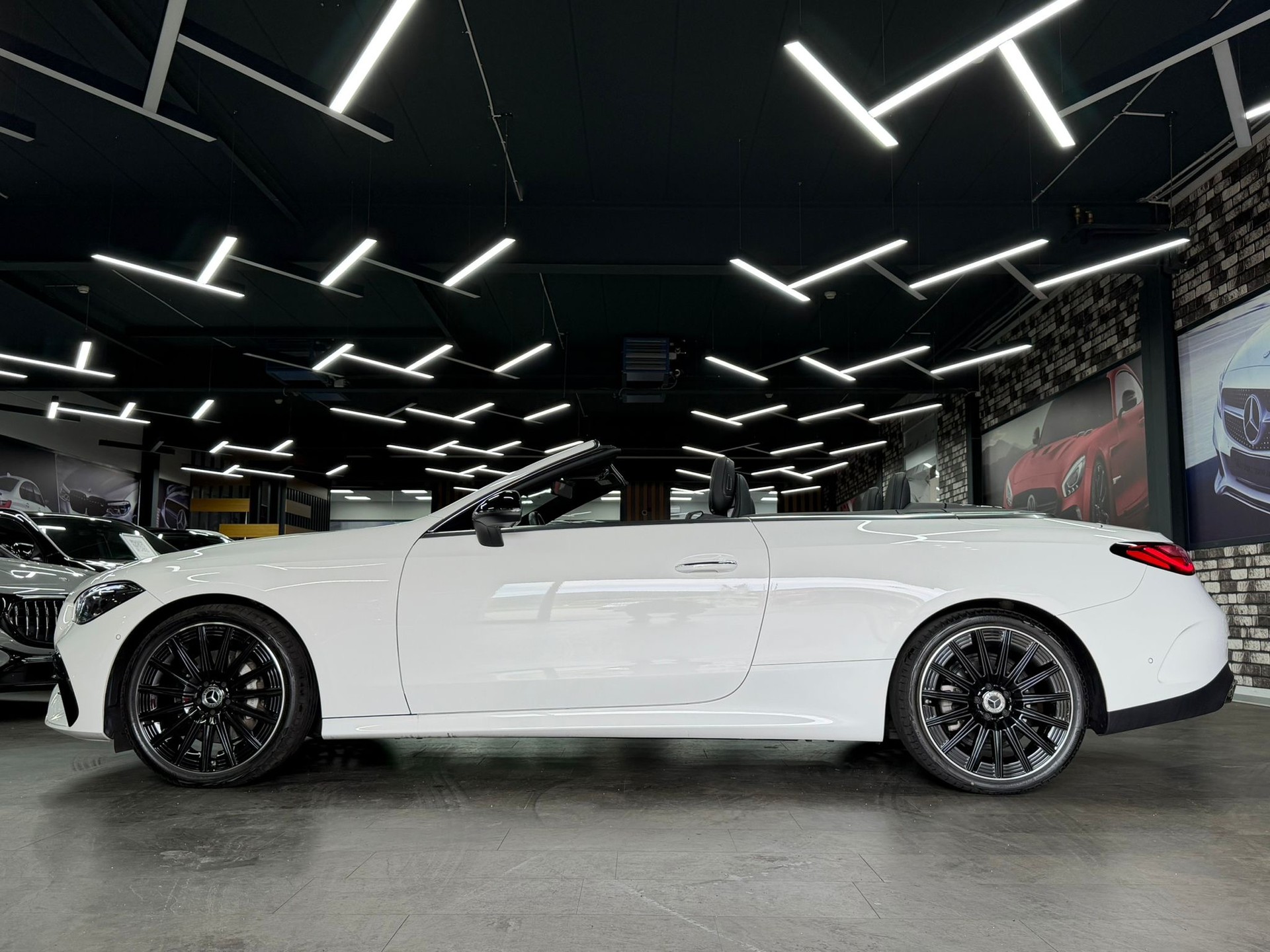 MERCEDES-BENZ CLE 180 AMG Line Cabrio 9G-Tronic-image-6