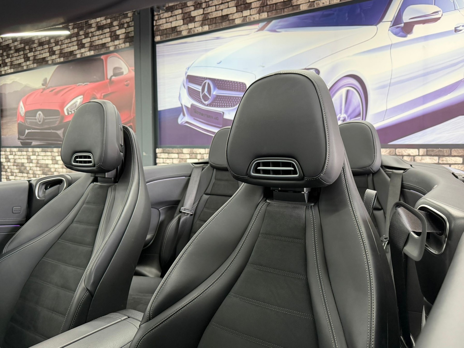 MERCEDES-BENZ CLE 180 AMG Line Cabrio 9G-Tronic-image-8