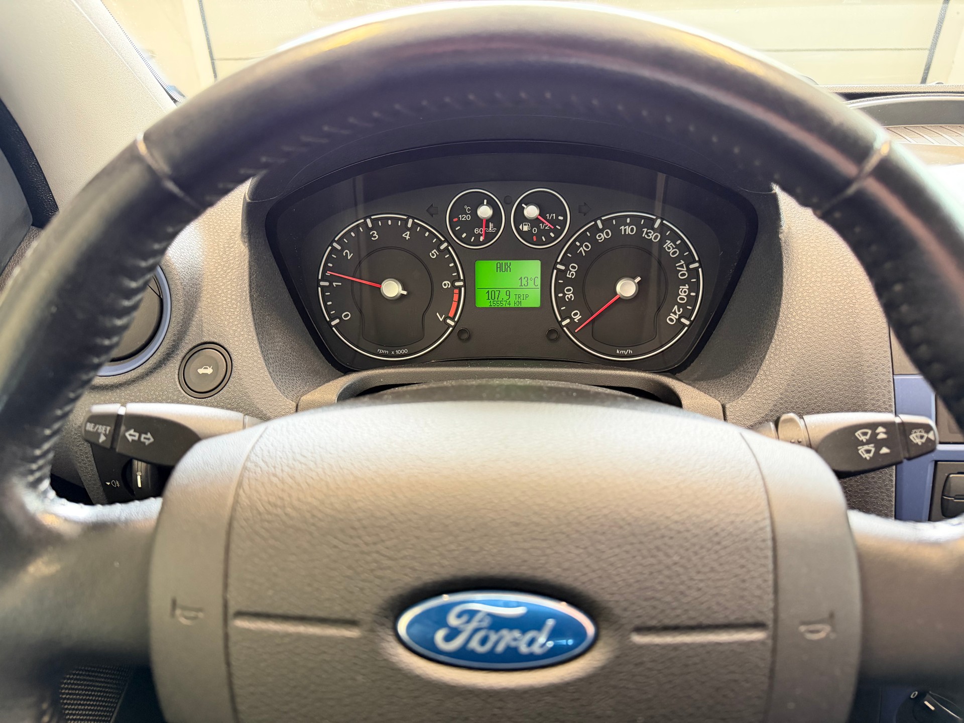 FORD Fiesta 1.4 16V Ambiente-image-9