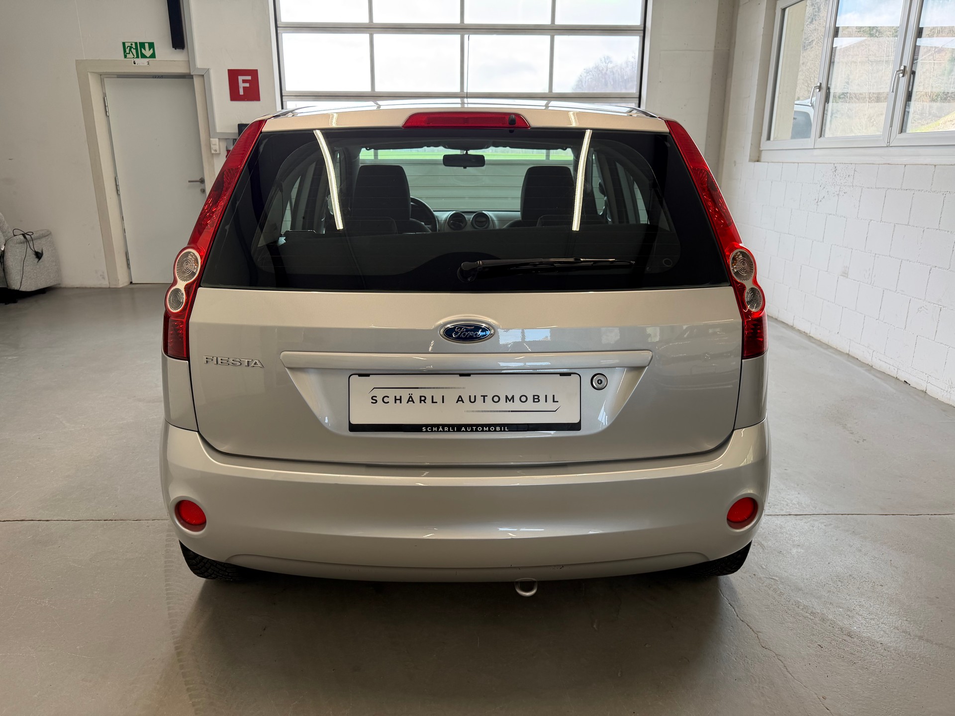 FORD Fiesta 1.4 16V Ambiente-image-3