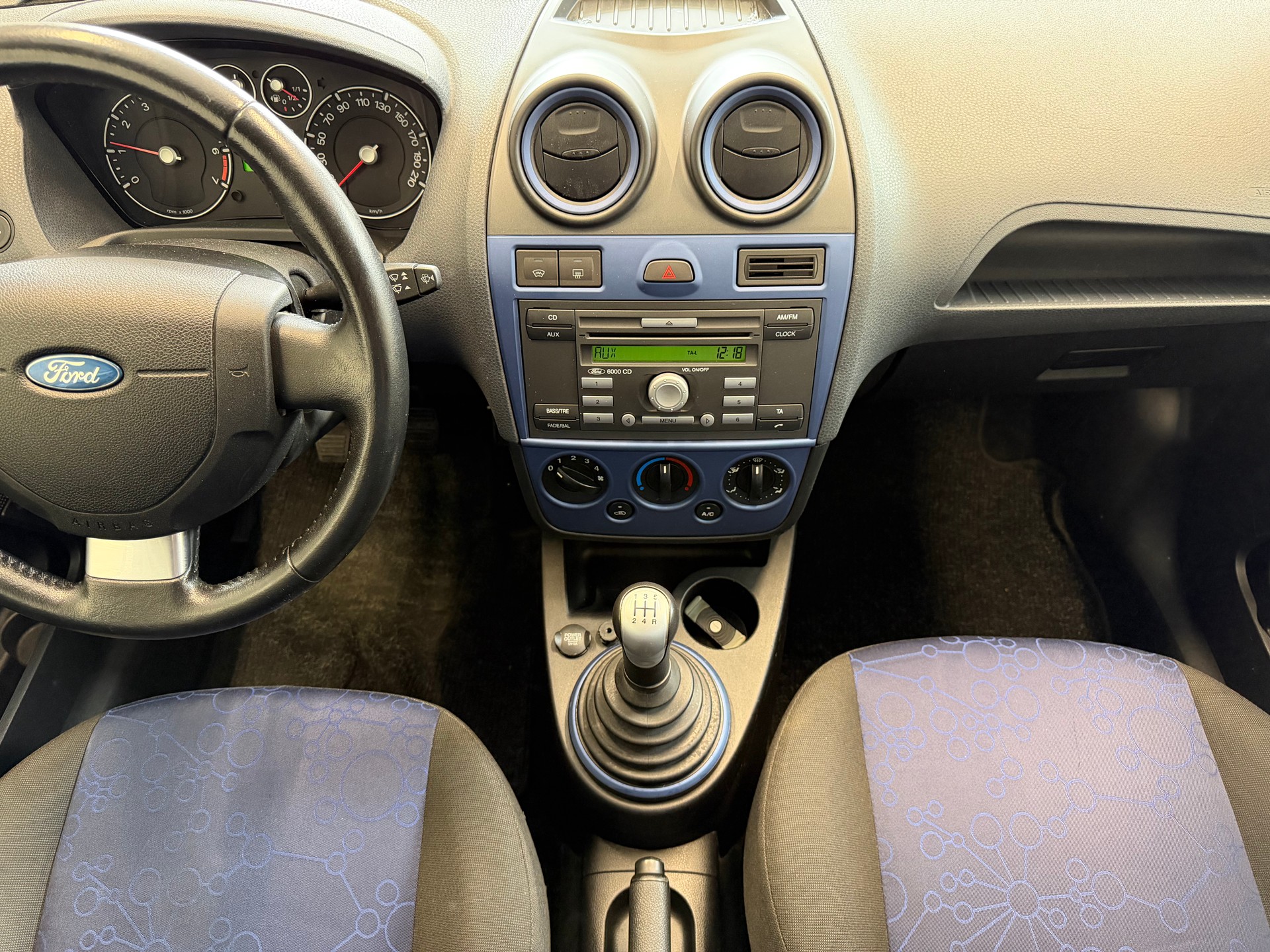 FORD Fiesta 1.4 16V Ambiente-image-11