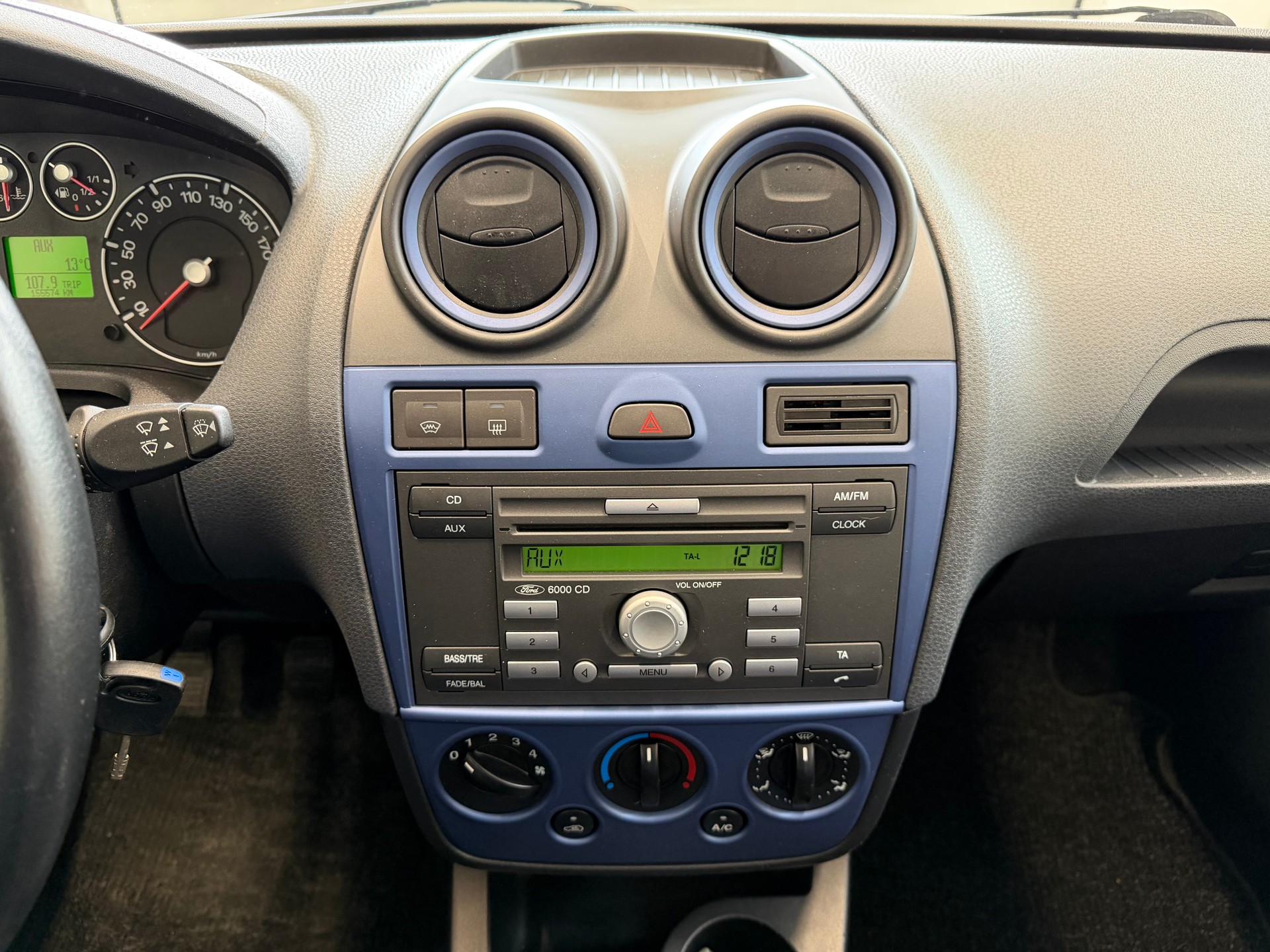 FORD Fiesta 1.4 16V Ambiente-image-10