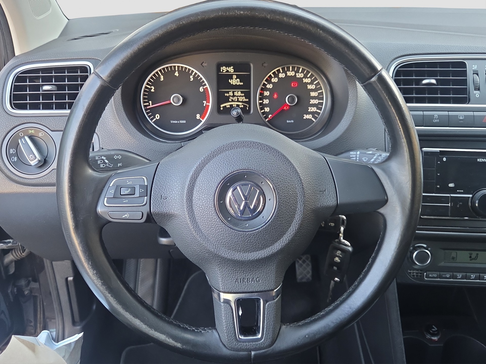 VW Polo 1.4 16V Comfortline-image-10