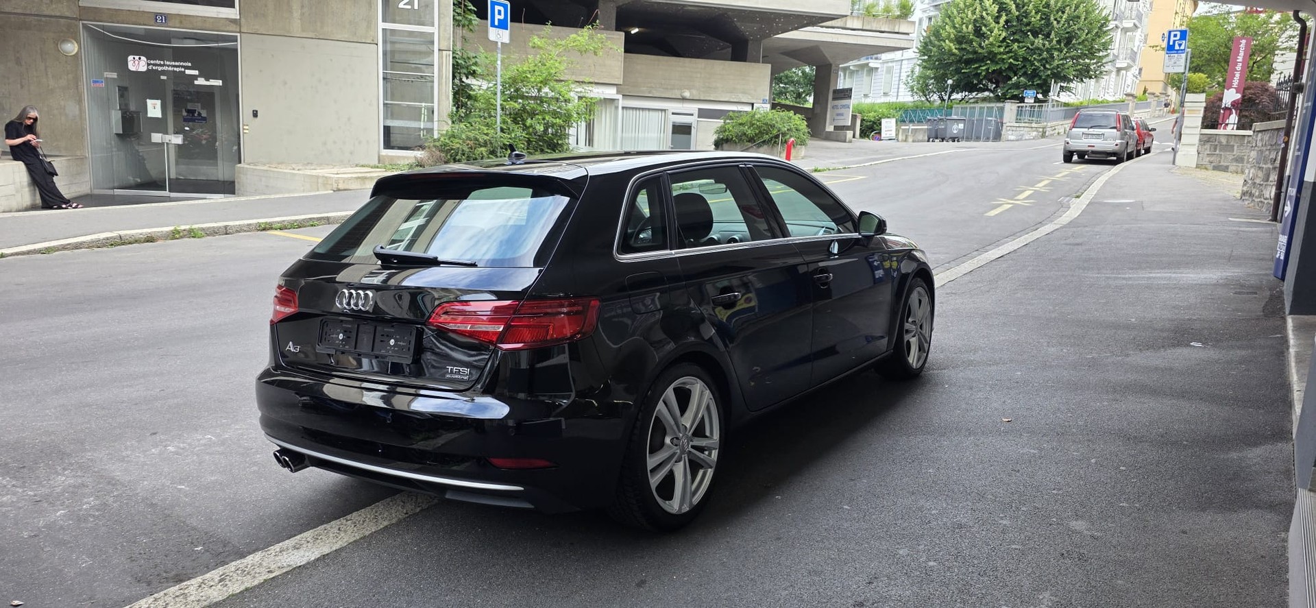 AUDI A3 Sportback 2.0 TFSI Sport quattro S-tronic-image-1