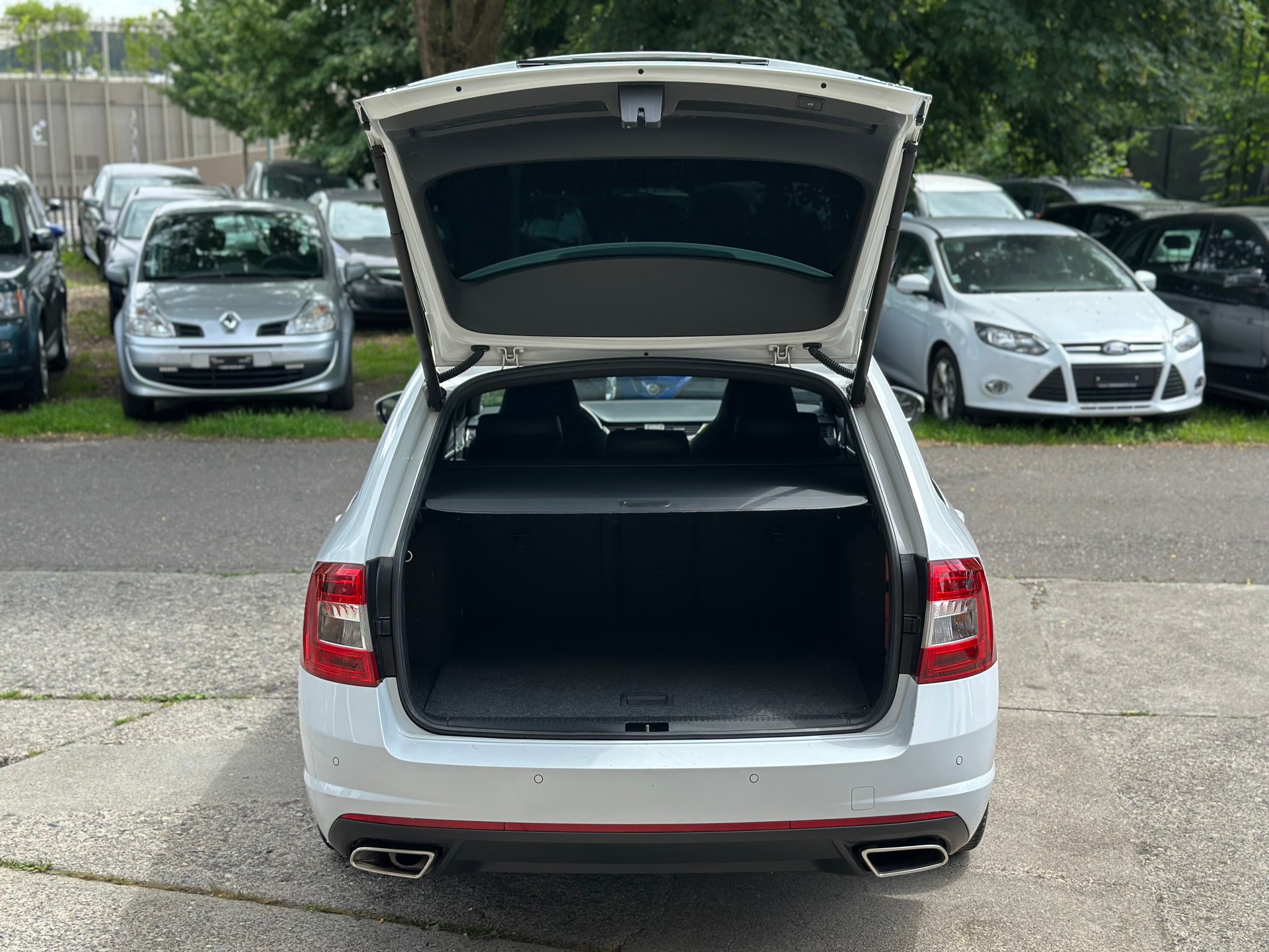 SKODA Octavia Combi 2.0 TDI RS 4x4 DSG-image-5
