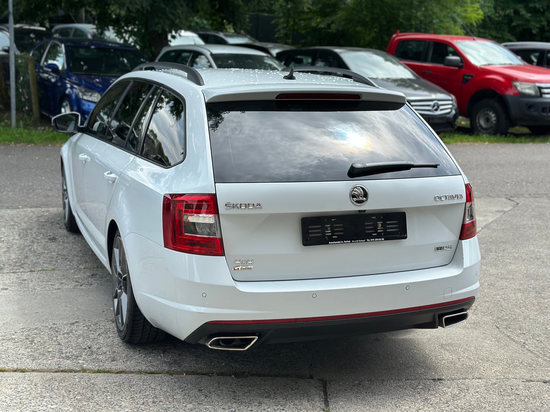 SKODA Octavia Combi 2.0 TDI RS 4x4 DSG-image-3