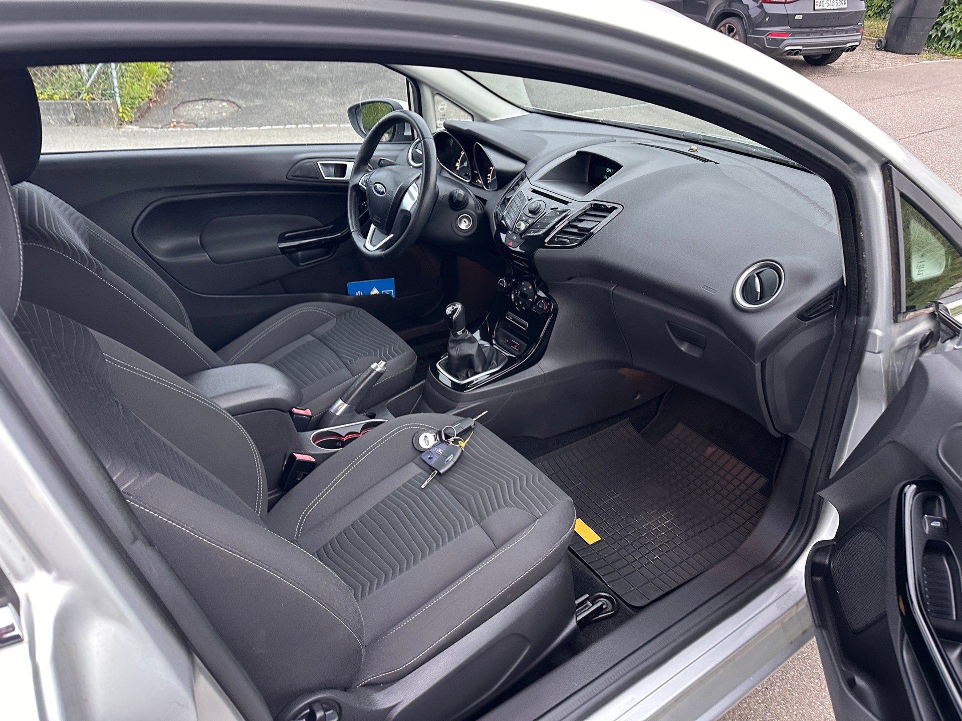 FORD Fiesta 1.0 SCTi Titanium-image-8