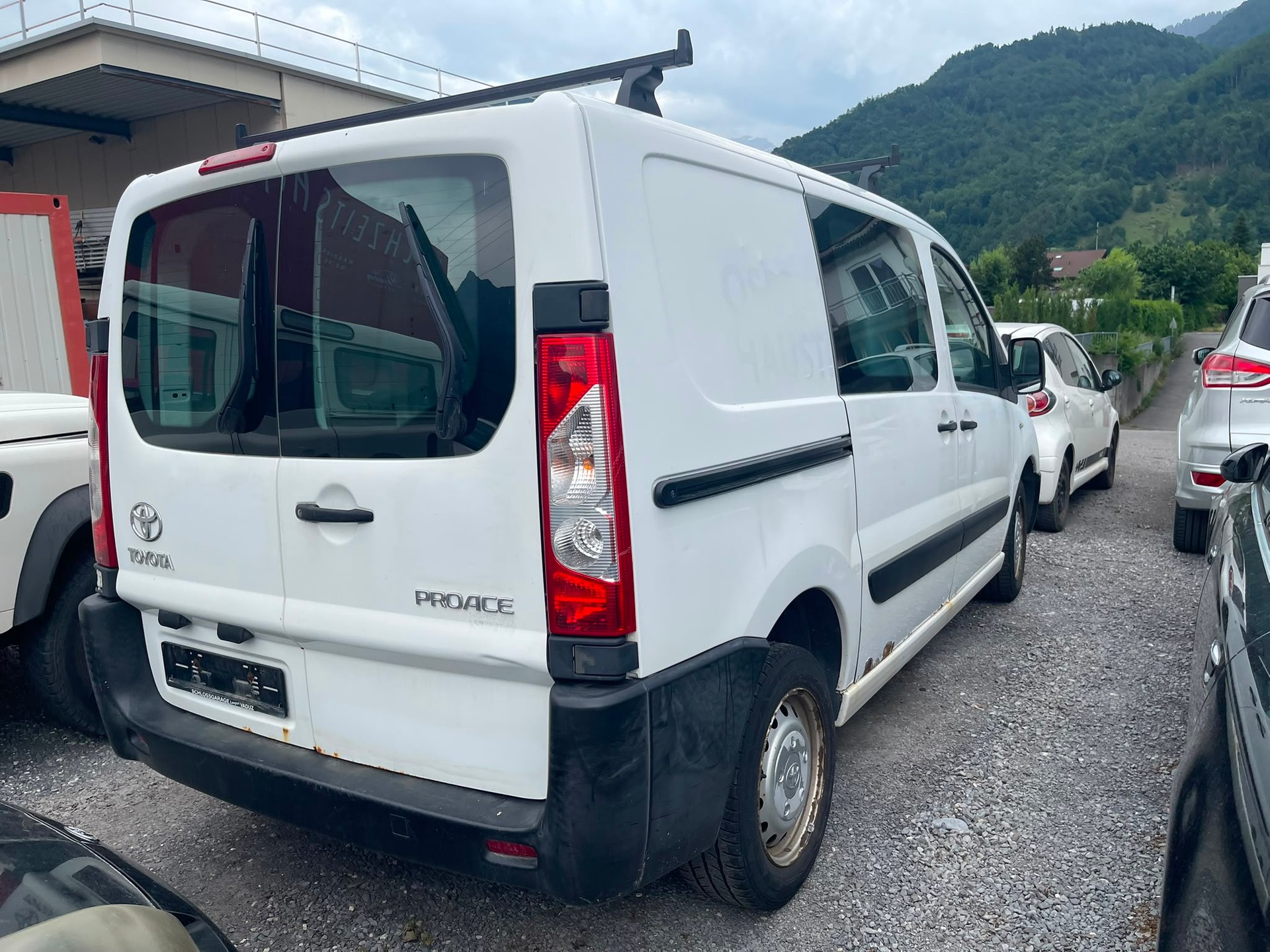 TOYOTA Proace 1.6D Glass Van Terra L2H1-image-15