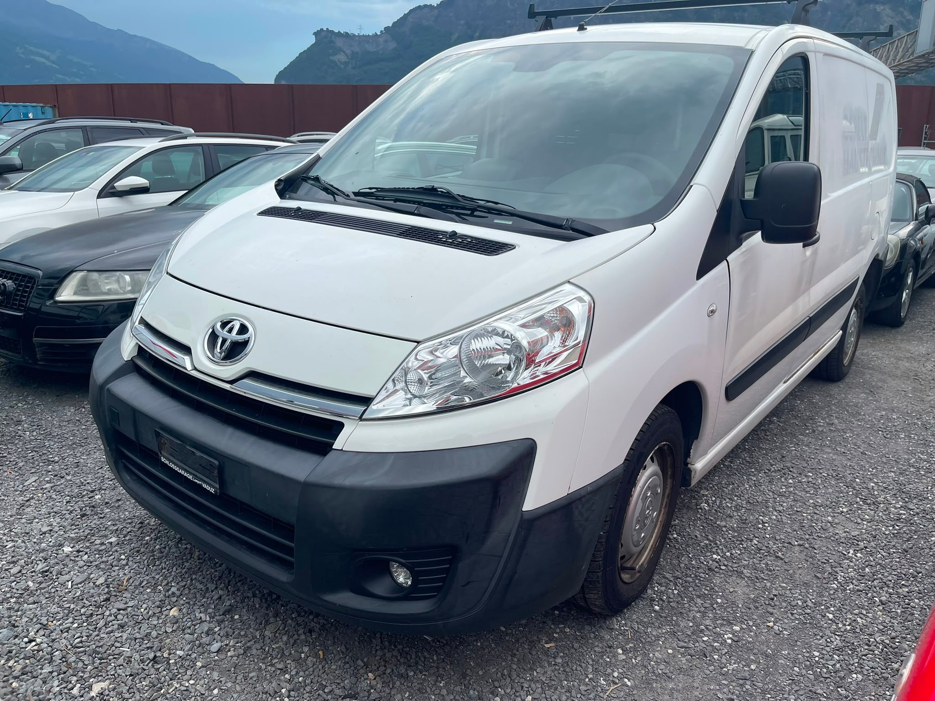 TOYOTA Proace 1.6D Glass Van Terra L2H1-image-13