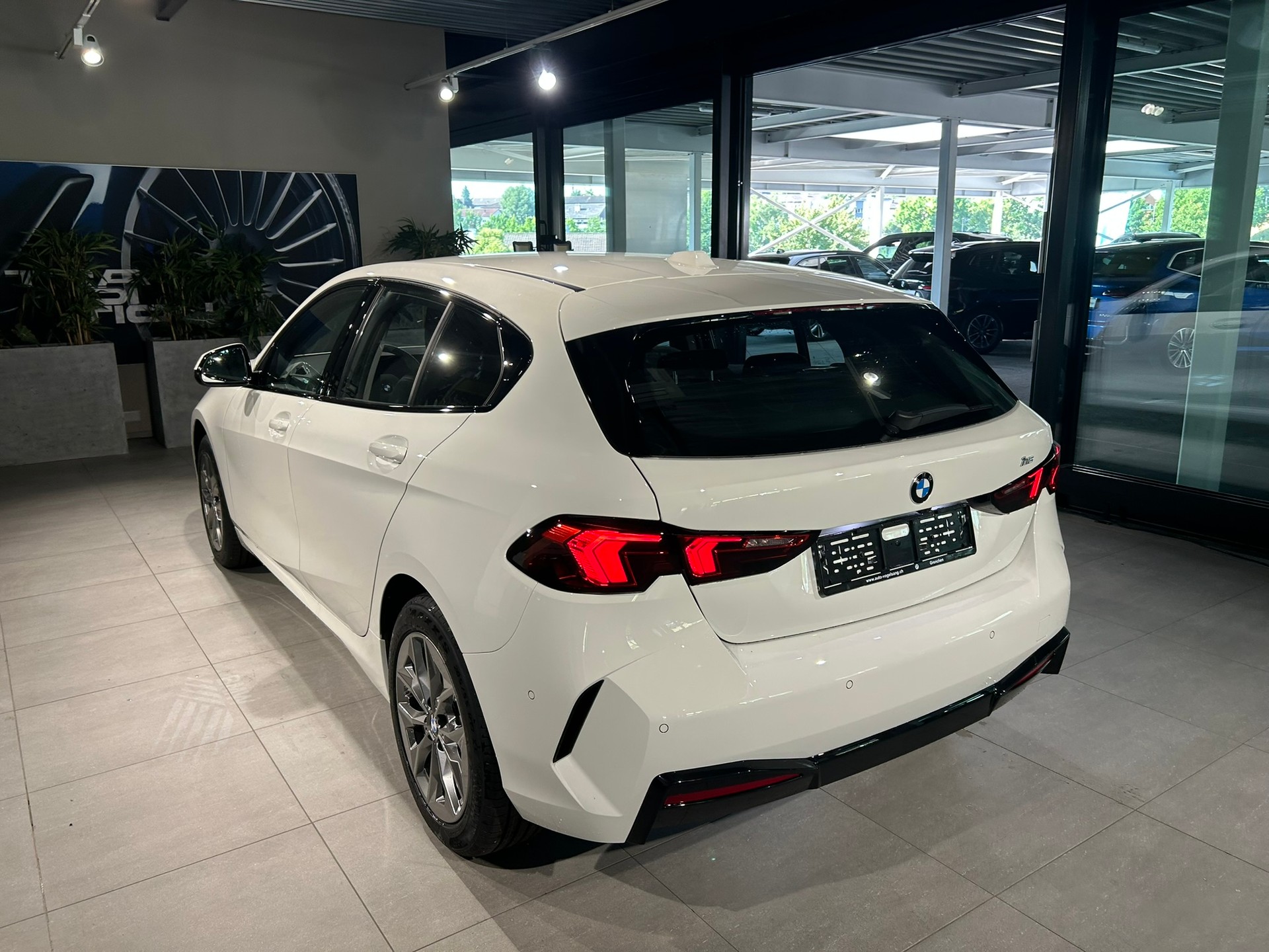 BMW 116 Steptronic-image-10