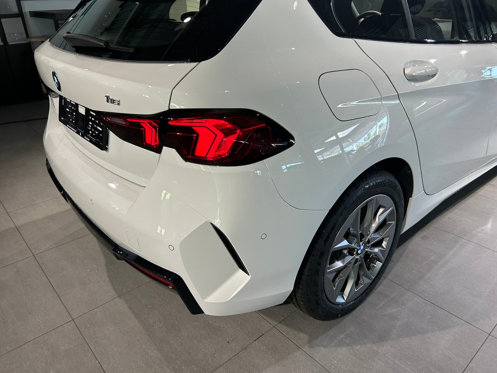 BMW 116 Steptronic-image-22