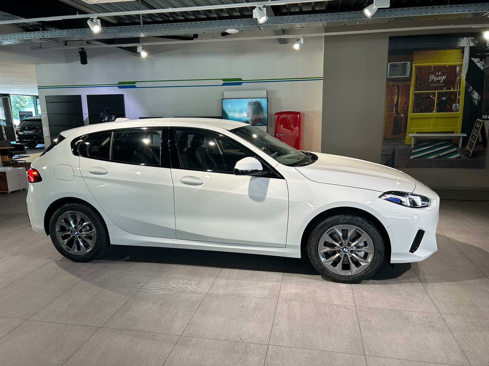 BMW 116 Steptronic-image-2