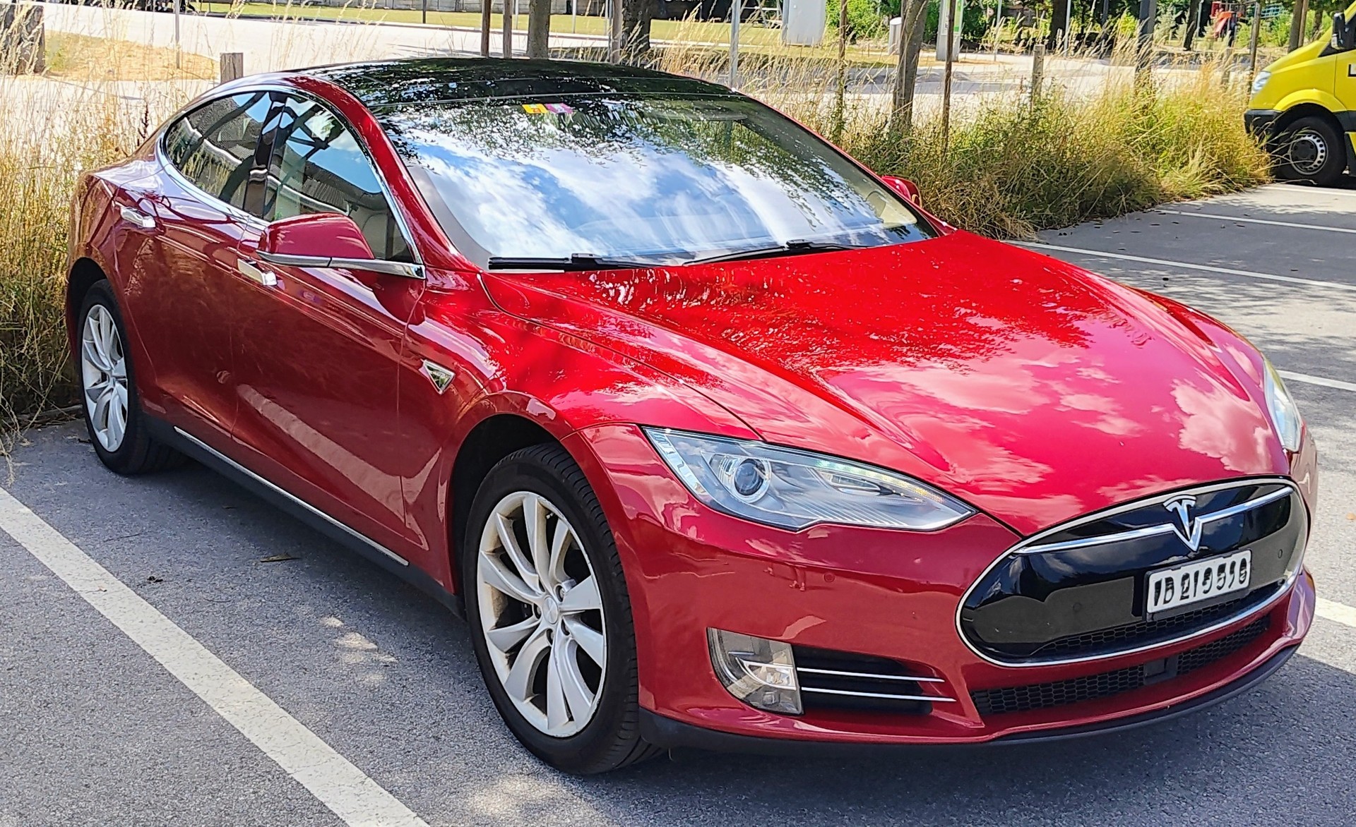 TESLA 85 Performance D-image-1
