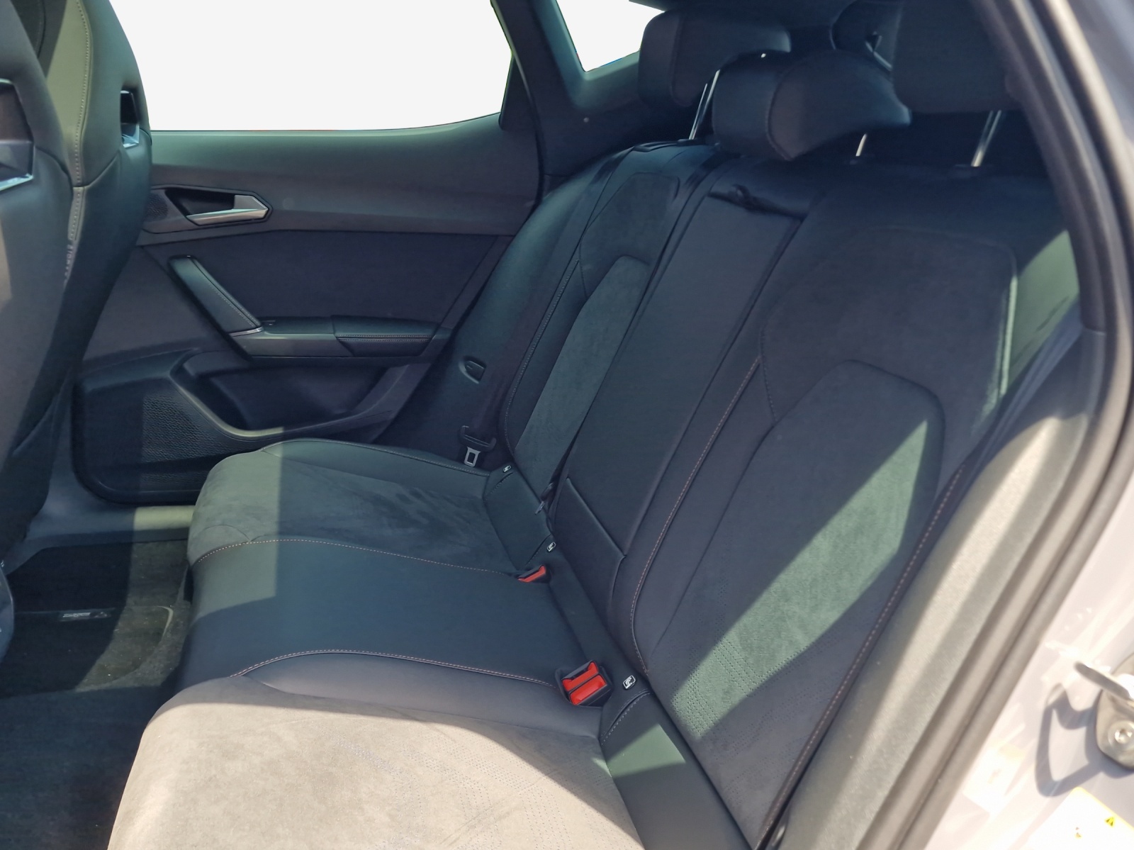 CUPRA Formentor 1.5 e-HYBRID pHEV VZ DSG-image-11