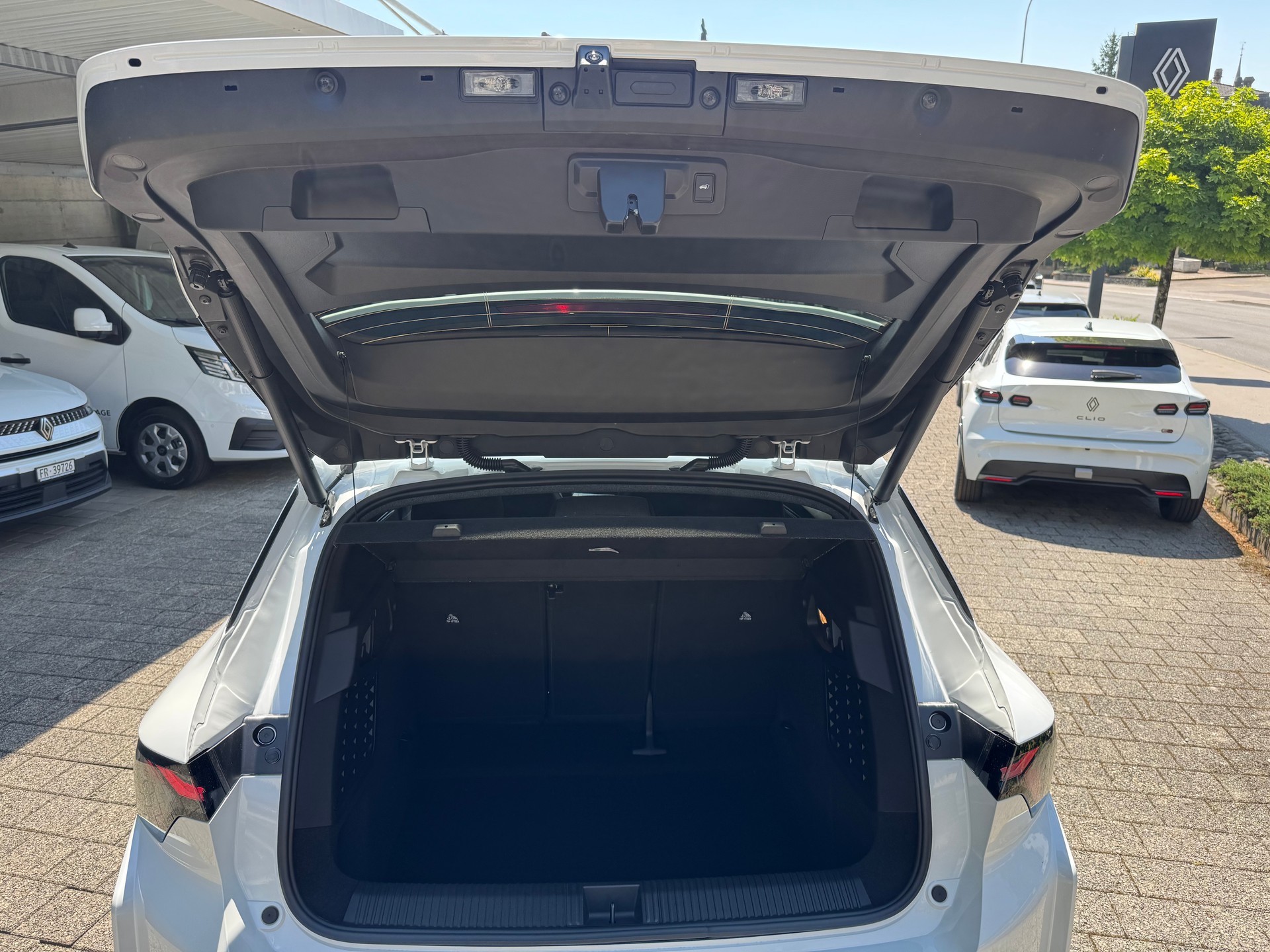 RENAULT Scénic E-Tech Long Range Techno-image-14