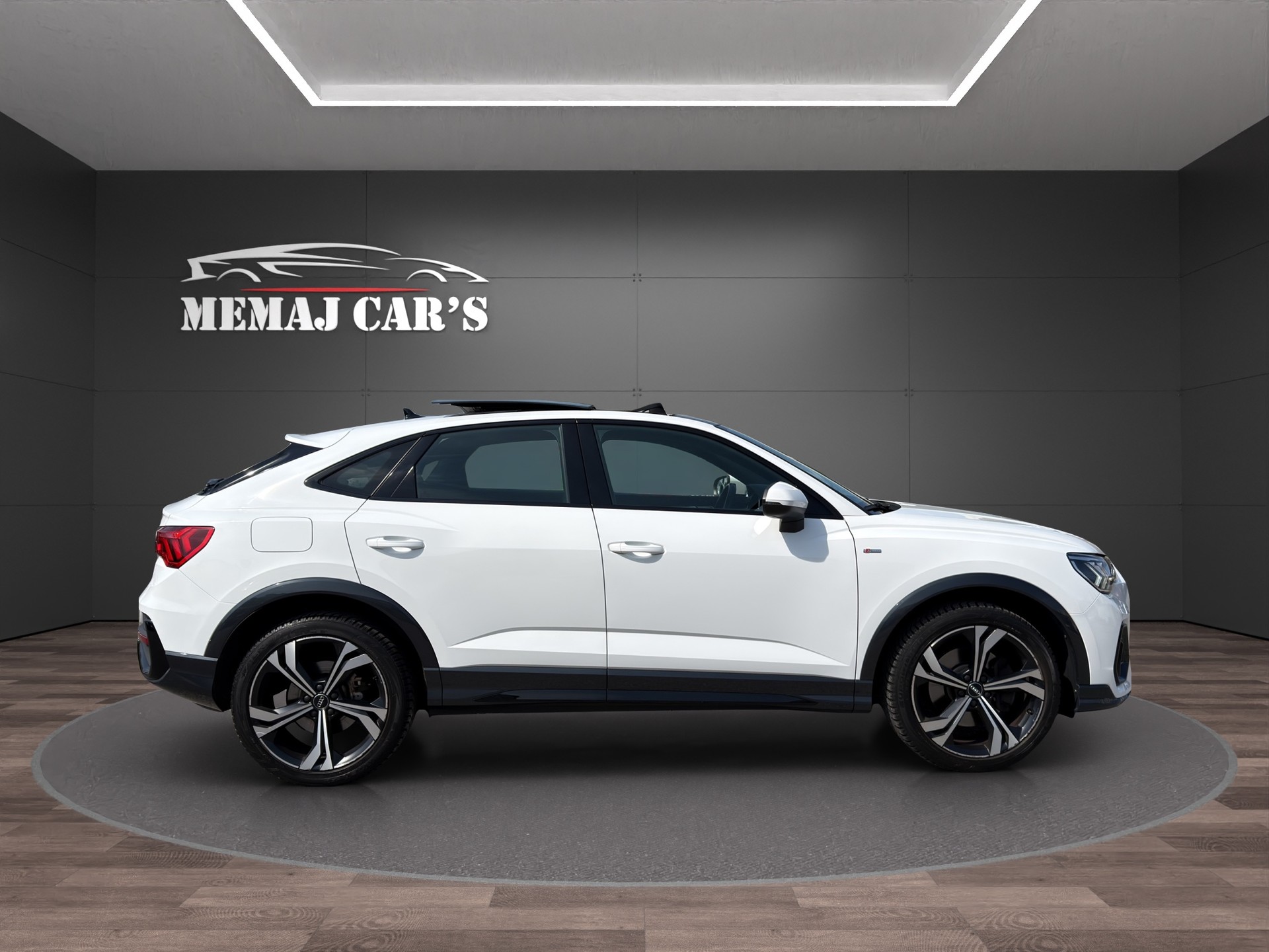 AUDI Q3 Sportback 45 TFSI S line quattro S-tronic Pano/AHK-image-4