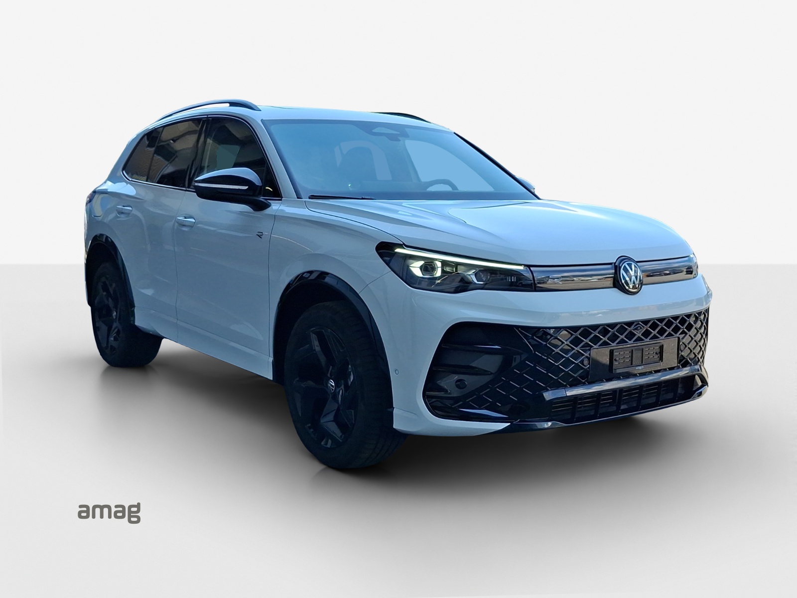 VW Tiguan 2.0 TSI DSG R-Line 4Motion-image-5