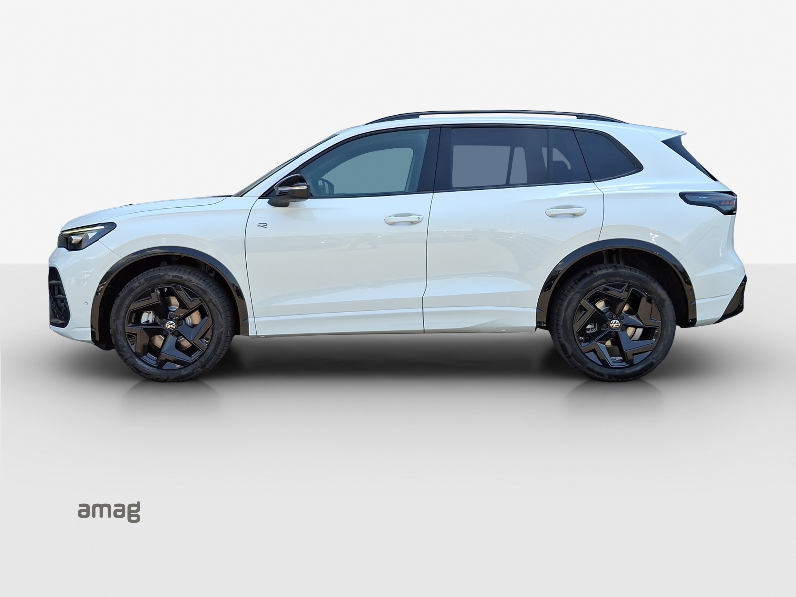 VW Tiguan 2.0 TSI DSG R-Line 4Motion-image-1