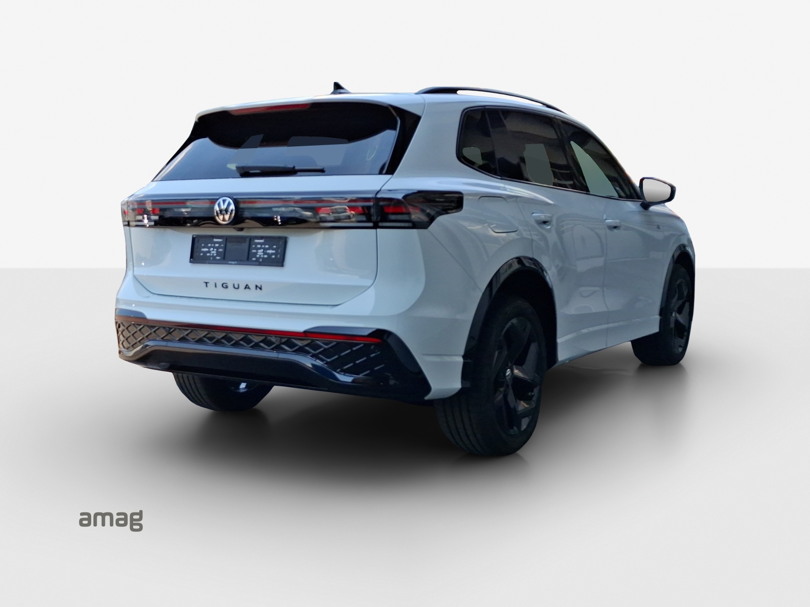 VW Tiguan 2.0 TSI DSG R-Line 4Motion-image-4
