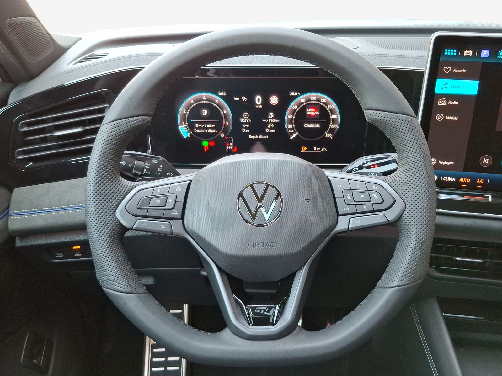 VW Tiguan 2.0 TSI DSG R-Line 4Motion-image-9