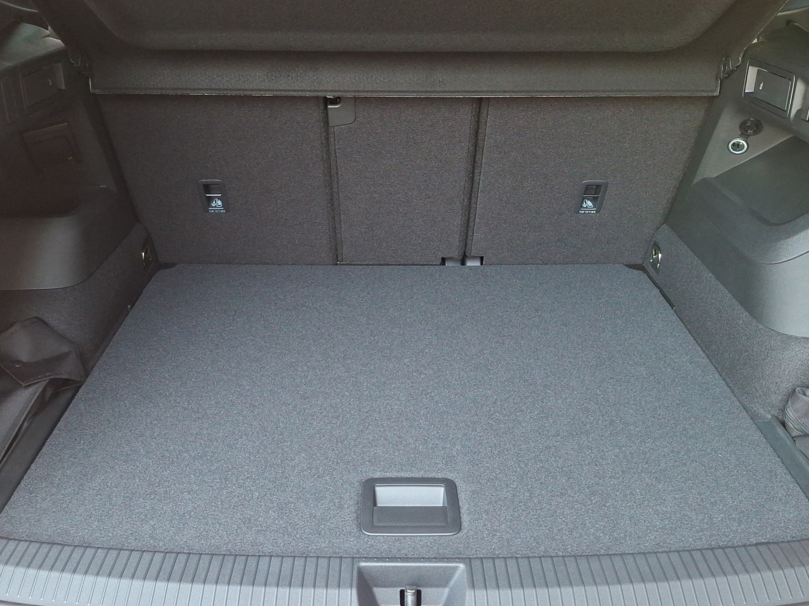 VW Tiguan 2.0 TSI DSG R-Line 4Motion-image-12