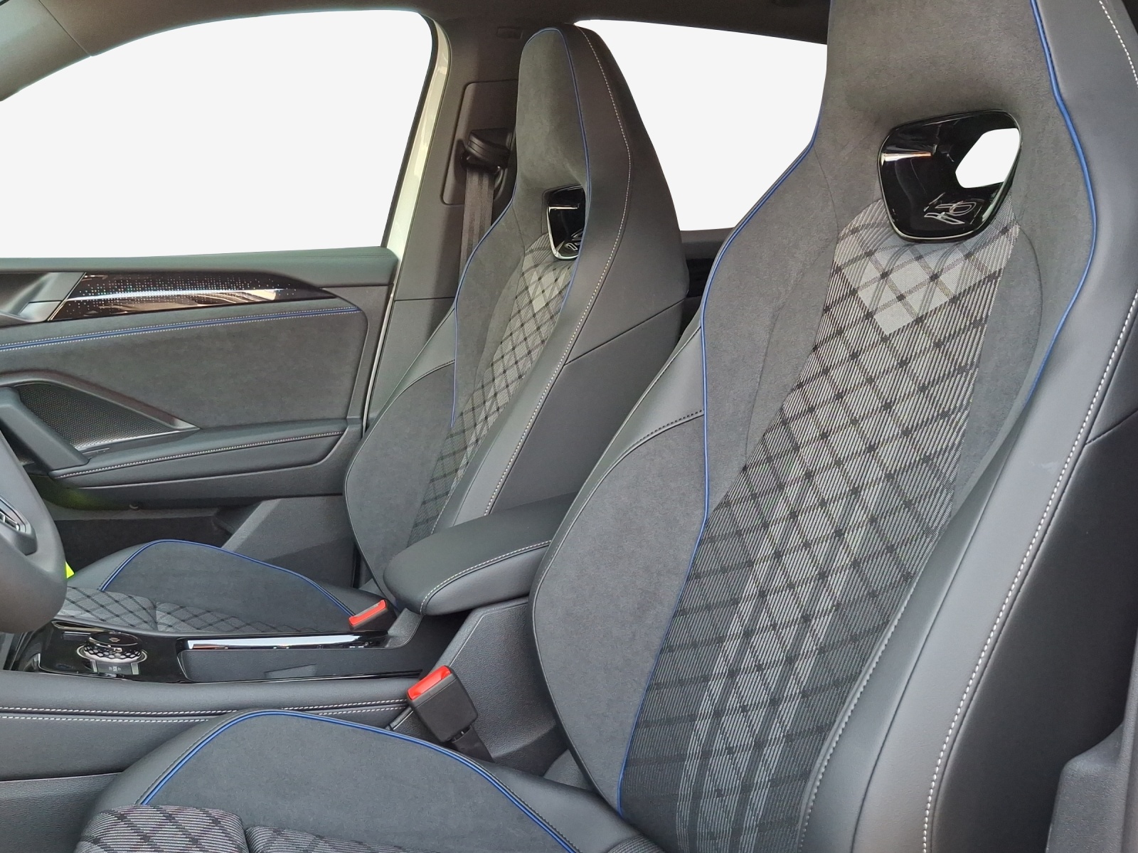 VW Tiguan 2.0 TSI DSG R-Line 4Motion-image-7