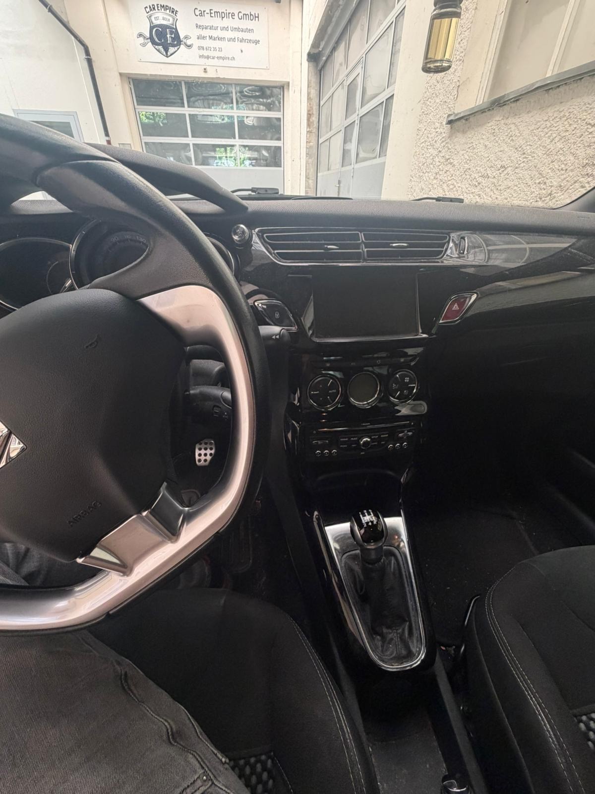 DS AUTOMOBILES DS3 1.6 16V HDi SO Chic-image-3