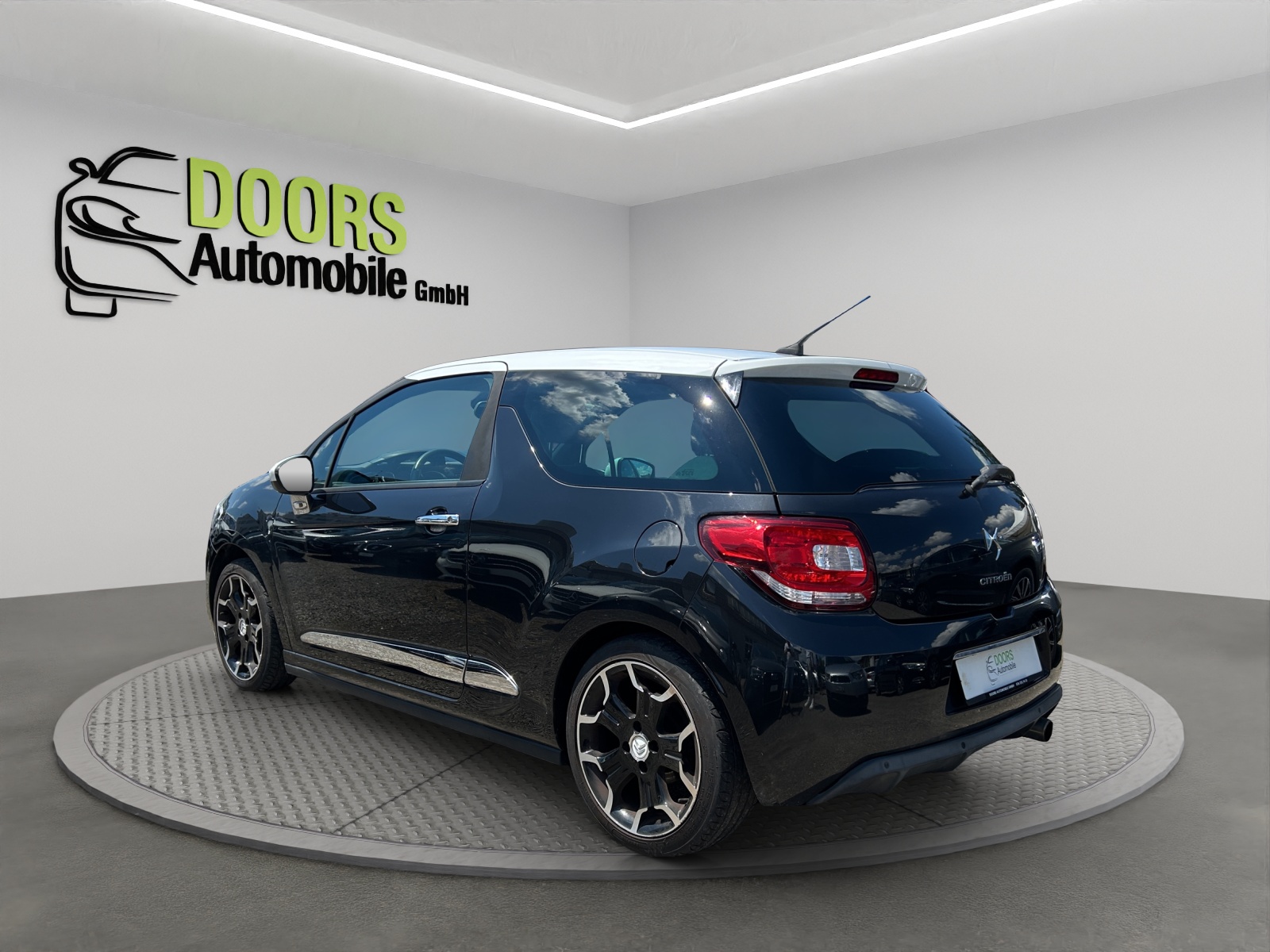 DS AUTOMOBILES DS3 1.6 16V HDi SO Chic-image-5