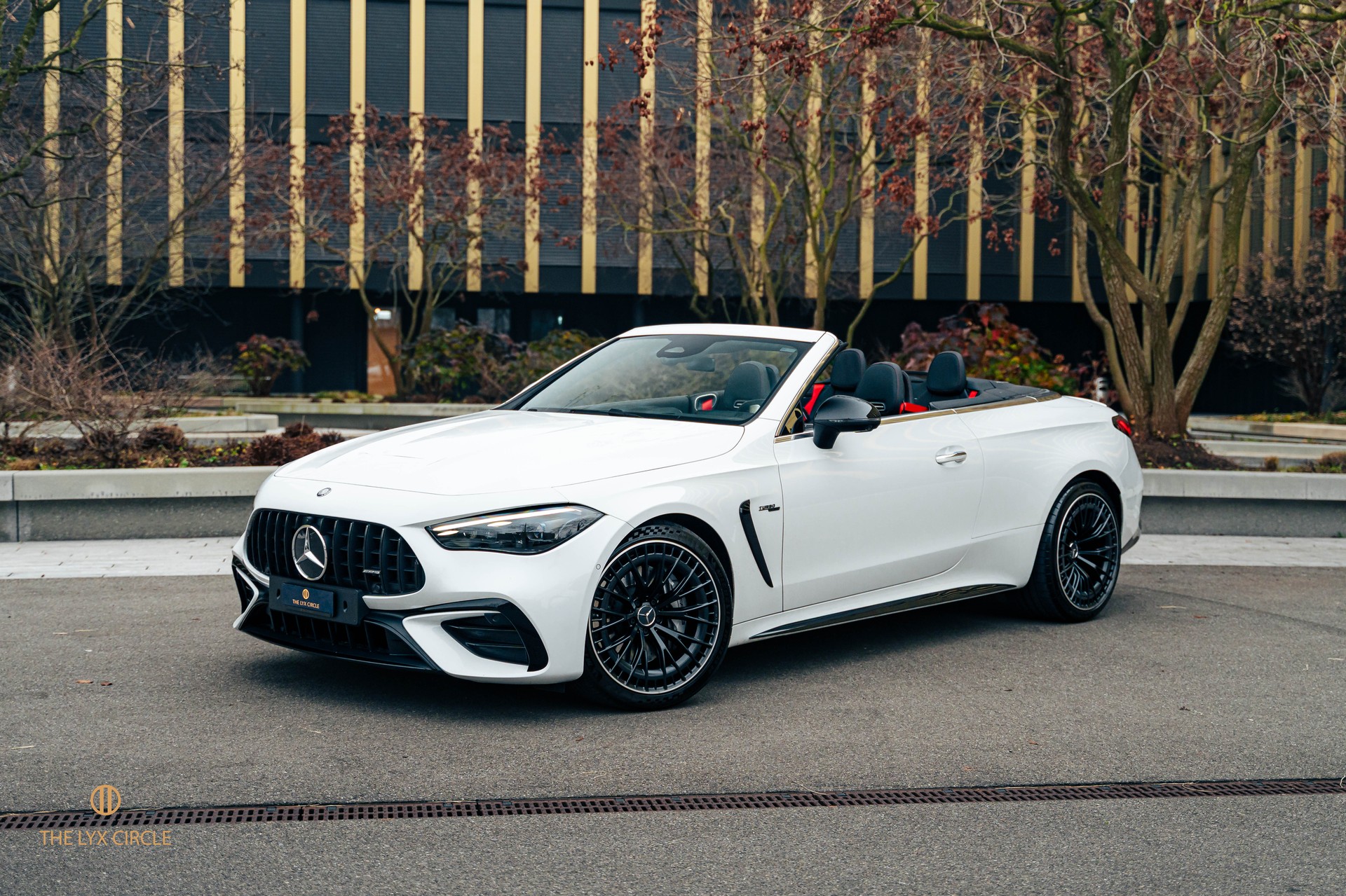 MERCEDES-BENZ CLE AMG 53 Cabrio 4Matic+ 9G-Tronic-image-0