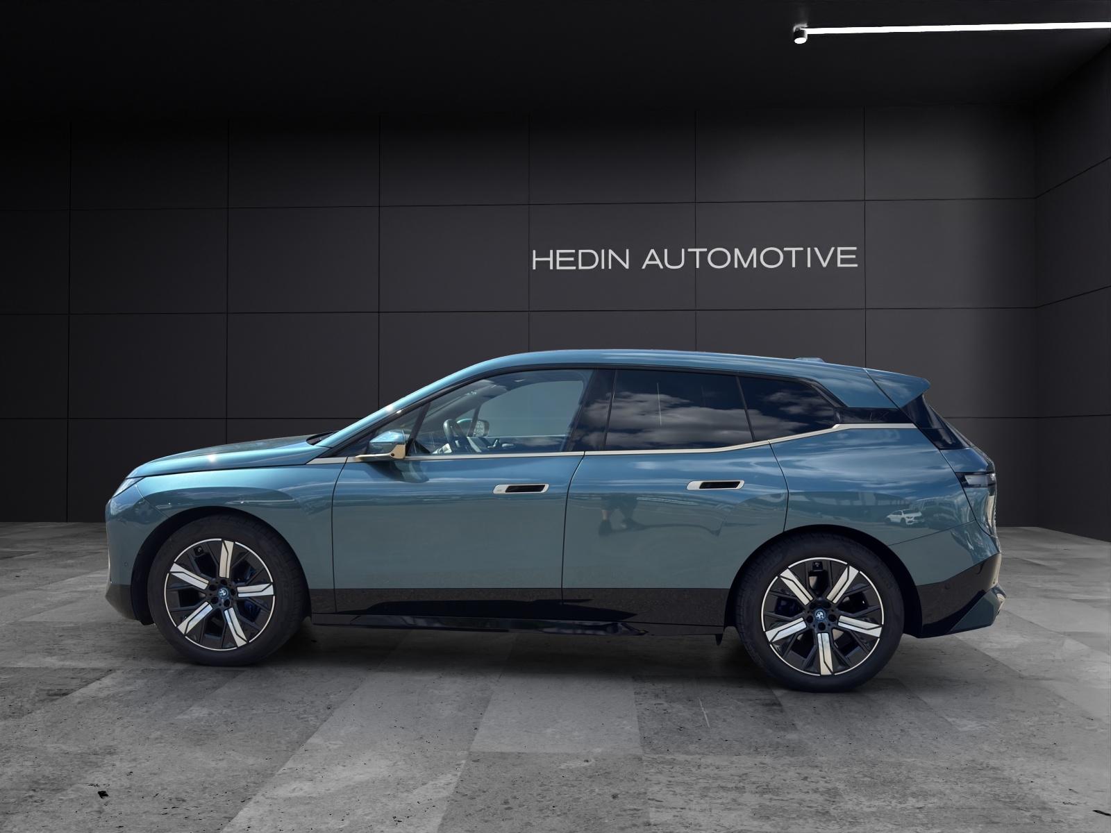 BMW iX xDrive40-image-3