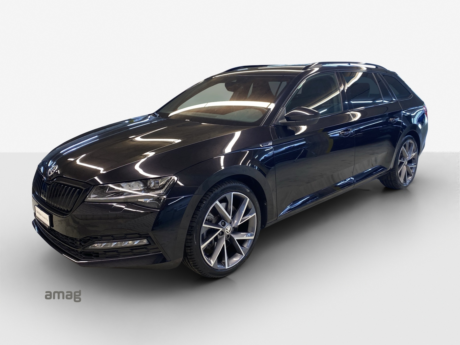 SKODA Superb Combi 2.0 TSI SportLine 4x4 DSG-image-0