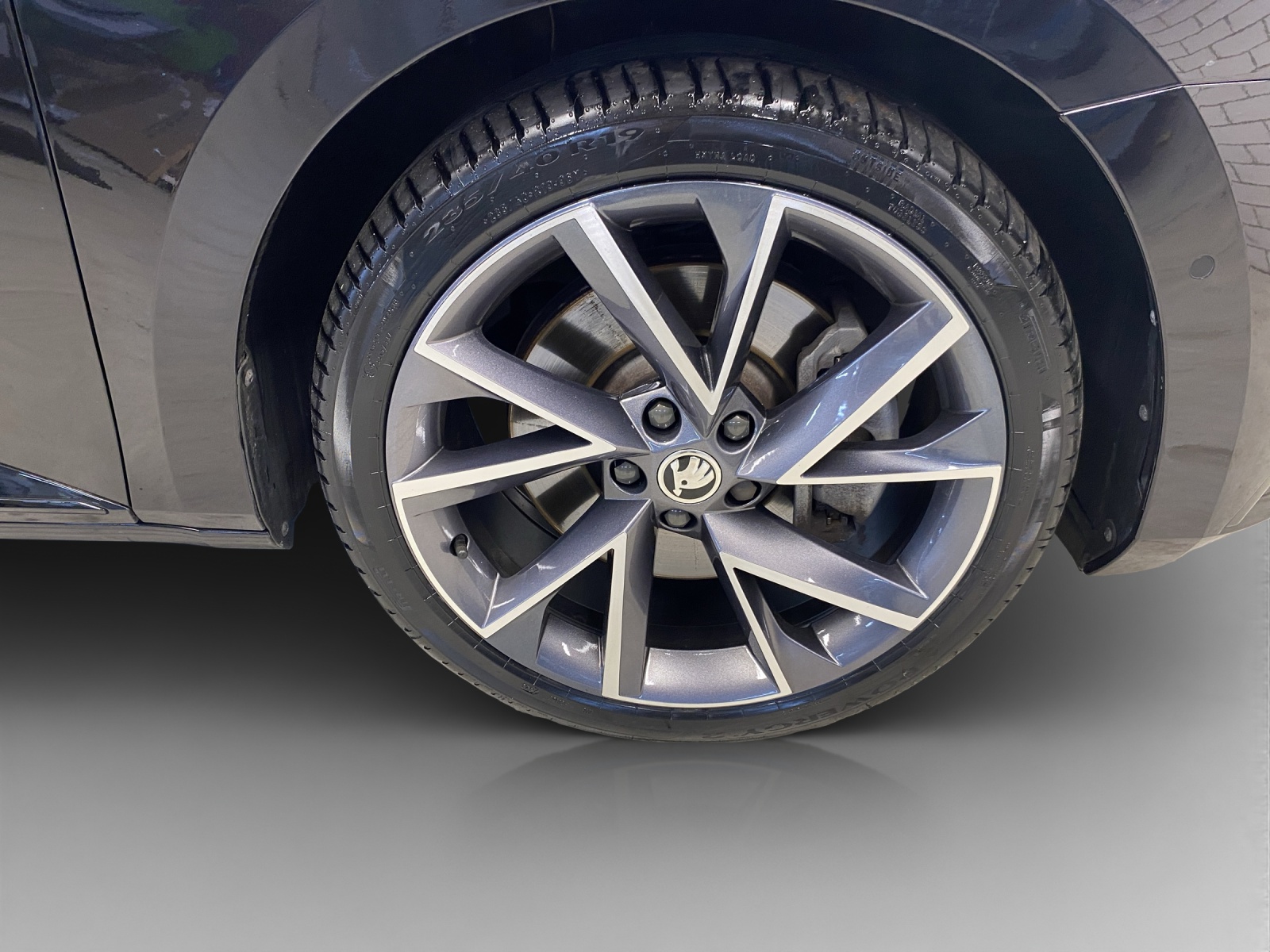 SKODA Superb Combi 2.0 TSI SportLine 4x4 DSG-image-14
