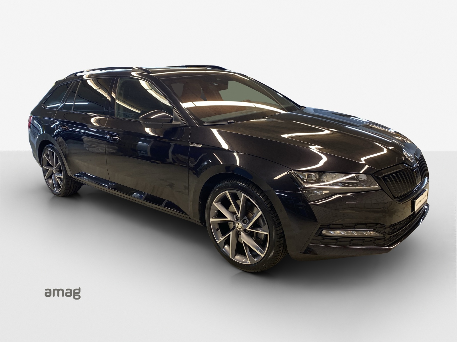 SKODA Superb Combi 2.0 TSI SportLine 4x4 DSG-image-5