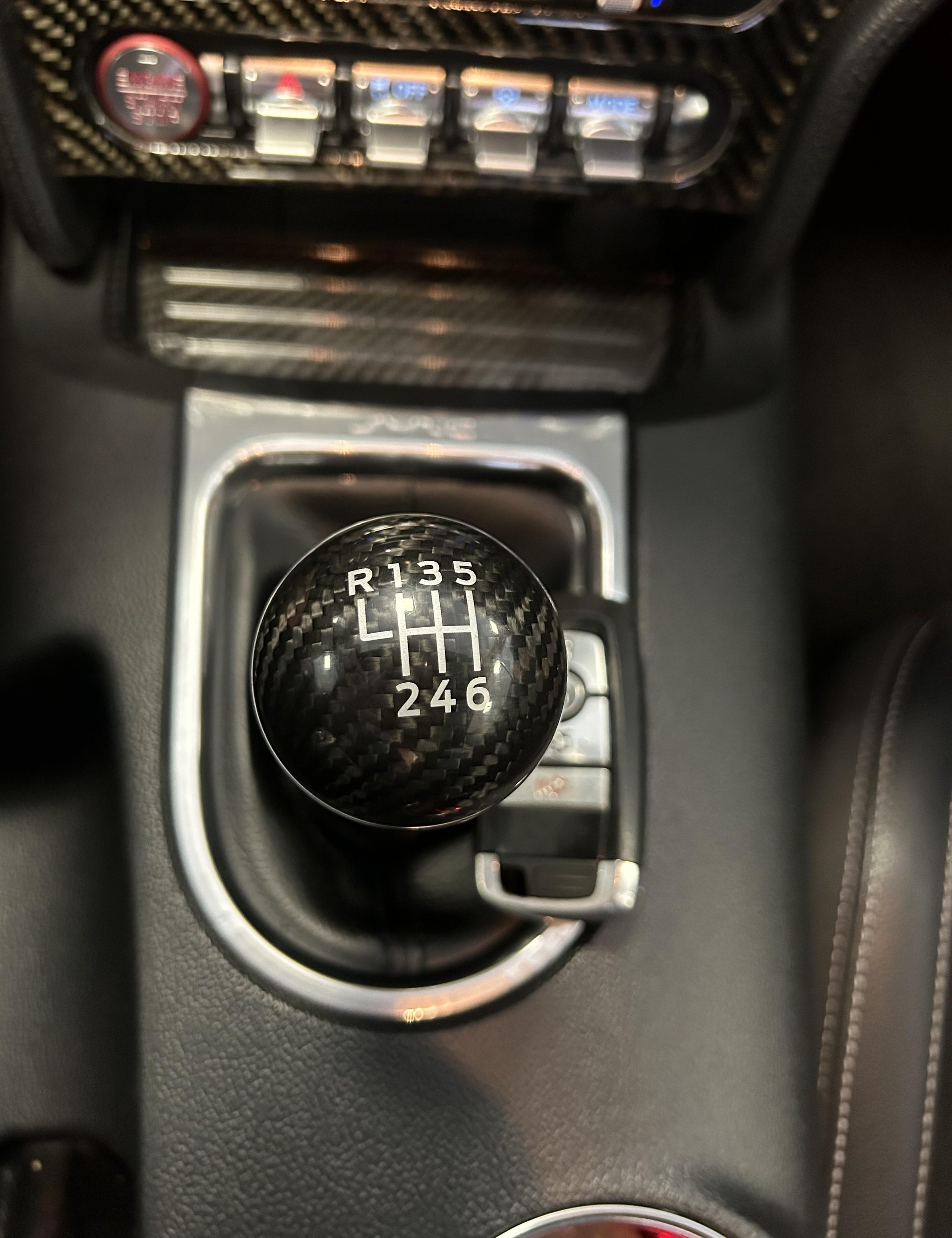FORD Mustang Coupé 5.0 V8 GT-image-11