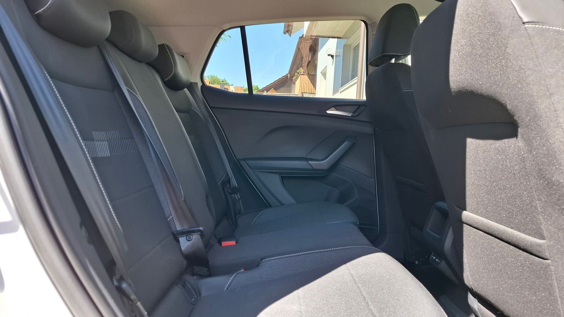 VW 1.0 TSI 110 Life DSG-image-12