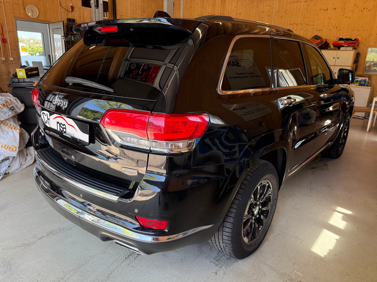 JEEP Grand Cherokee 3.0 CRD Summit Automatic-image-3