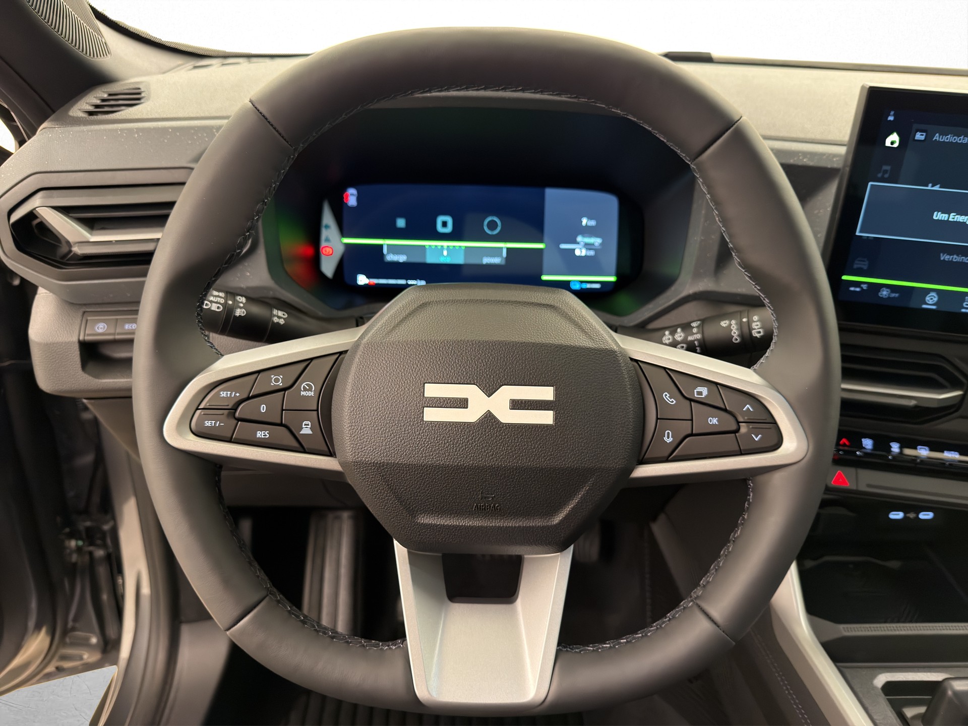 DACIA Bigster 1.8 Hybrid Journey-image-8
