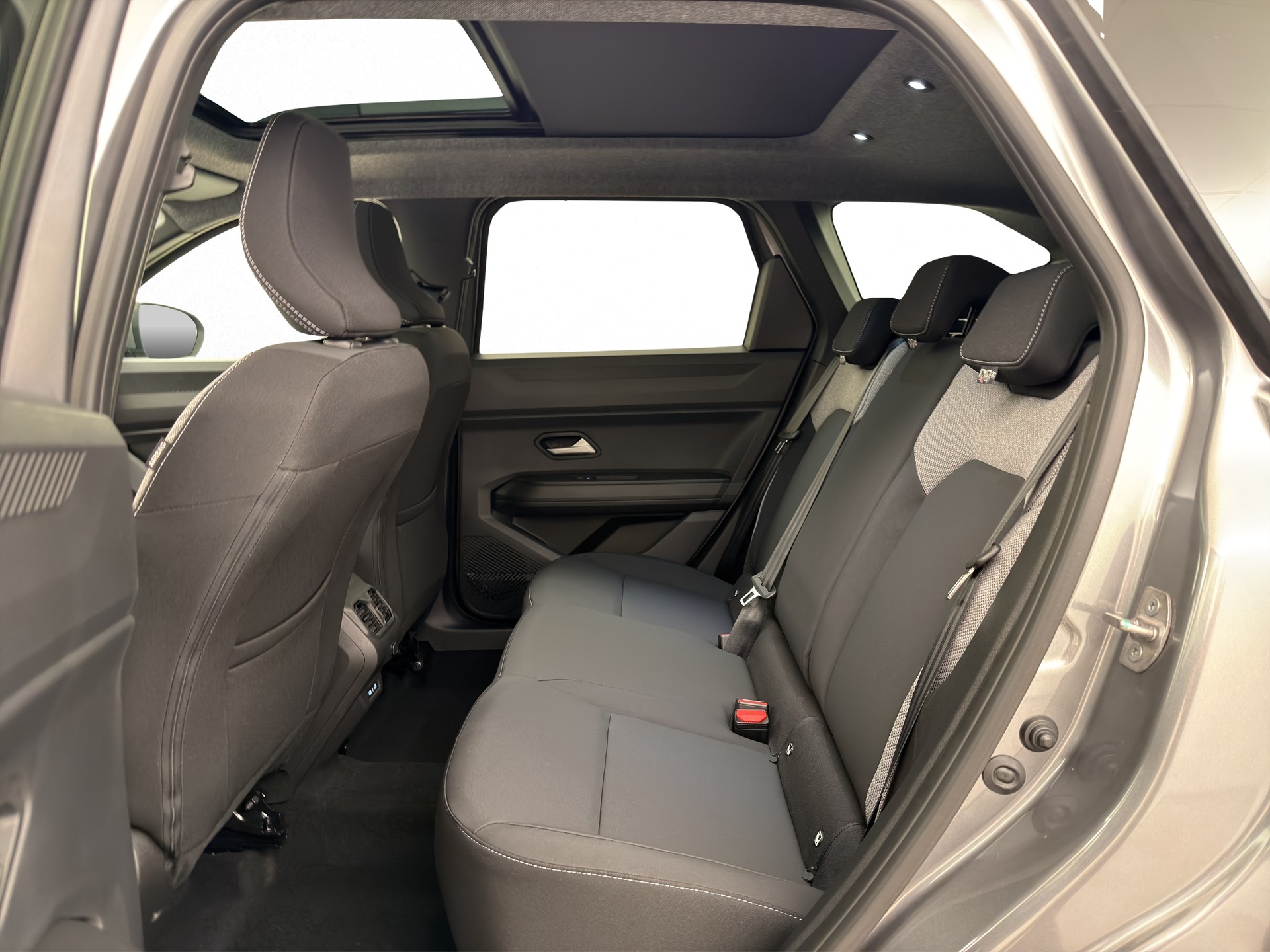 DACIA Bigster 1.8 Hybrid Journey-image-12