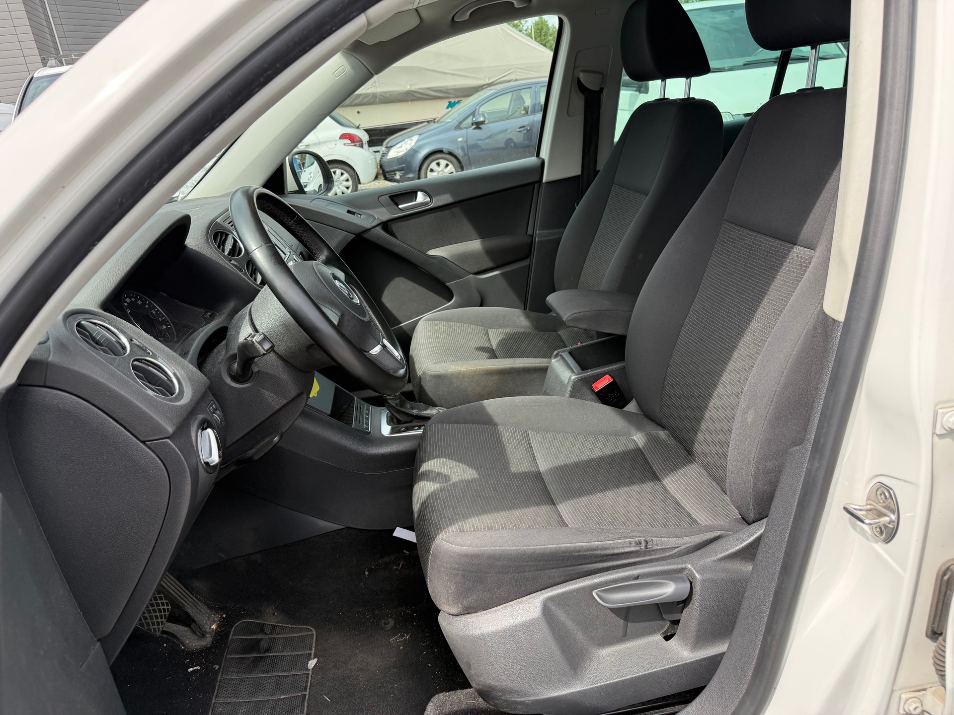 VW Tiguan 2.0 TDI BlueMotion Trend&Fun 4Motion DSG-image-11
