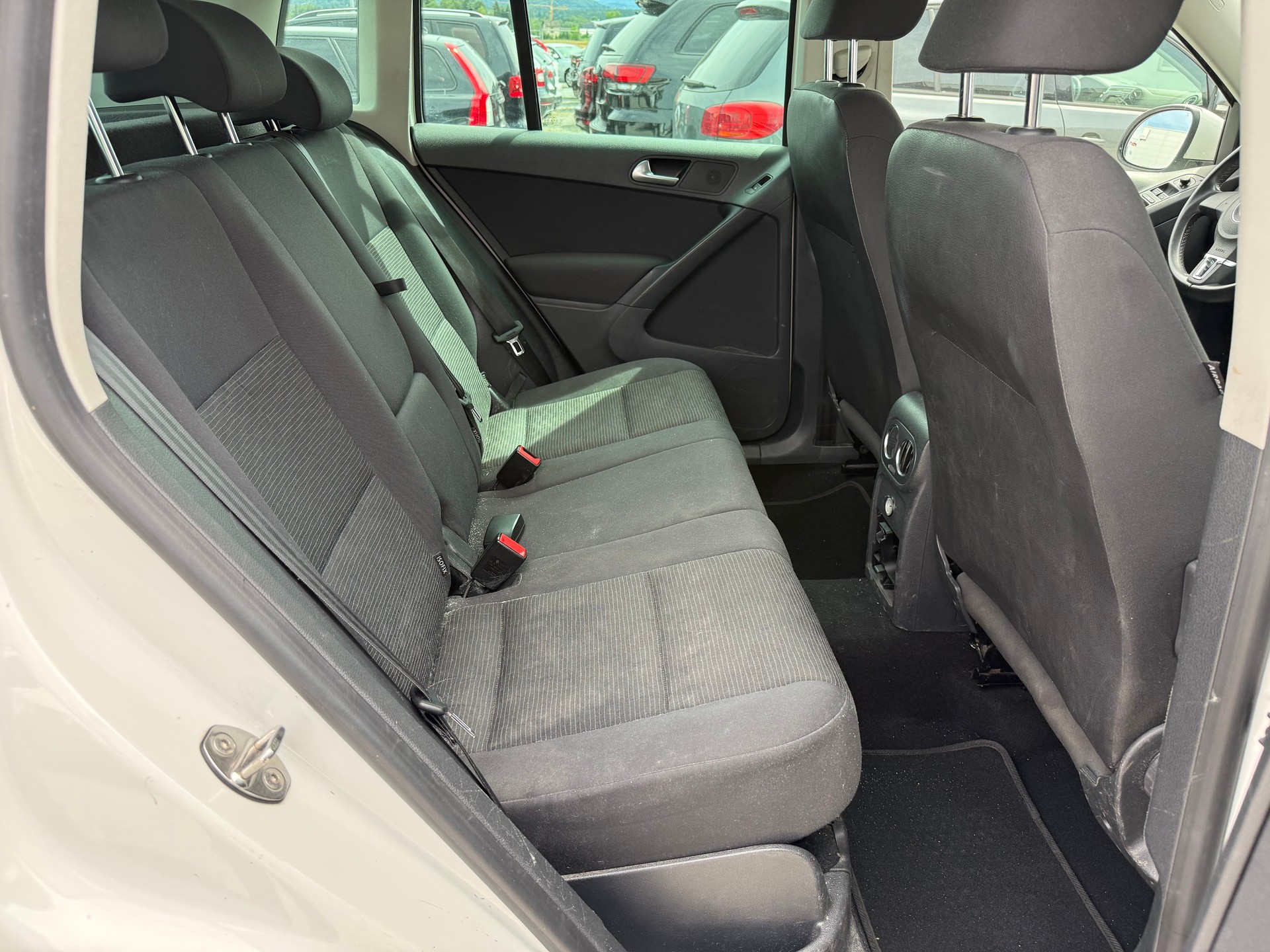 VW Tiguan 2.0 TDI BlueMotion Trend&Fun 4Motion DSG-image-8
