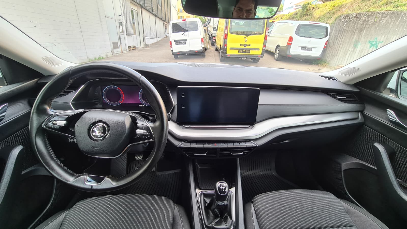 SKODA Octavia Combi 2.0 TDI Ambition ** Gr-Navi ** RF-Kamera ** Sitzheizung ** Abstandsregelsysteme ** Modell 2021 **-image-16