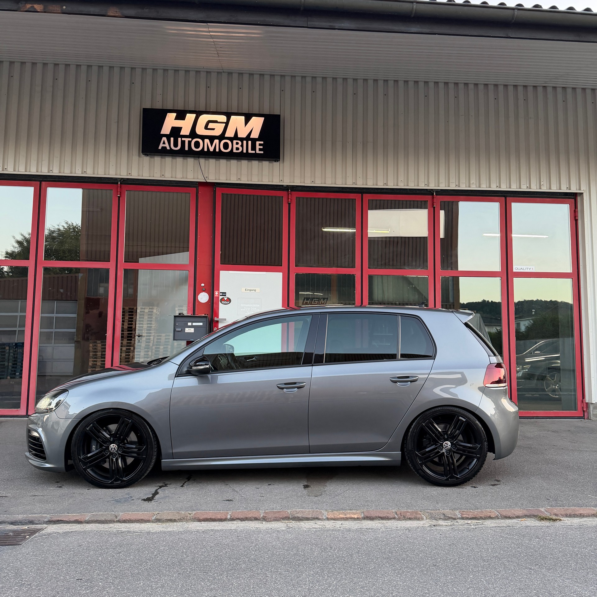 VW Golf 2.0 TSI R Team 4Motion DSG-image-4