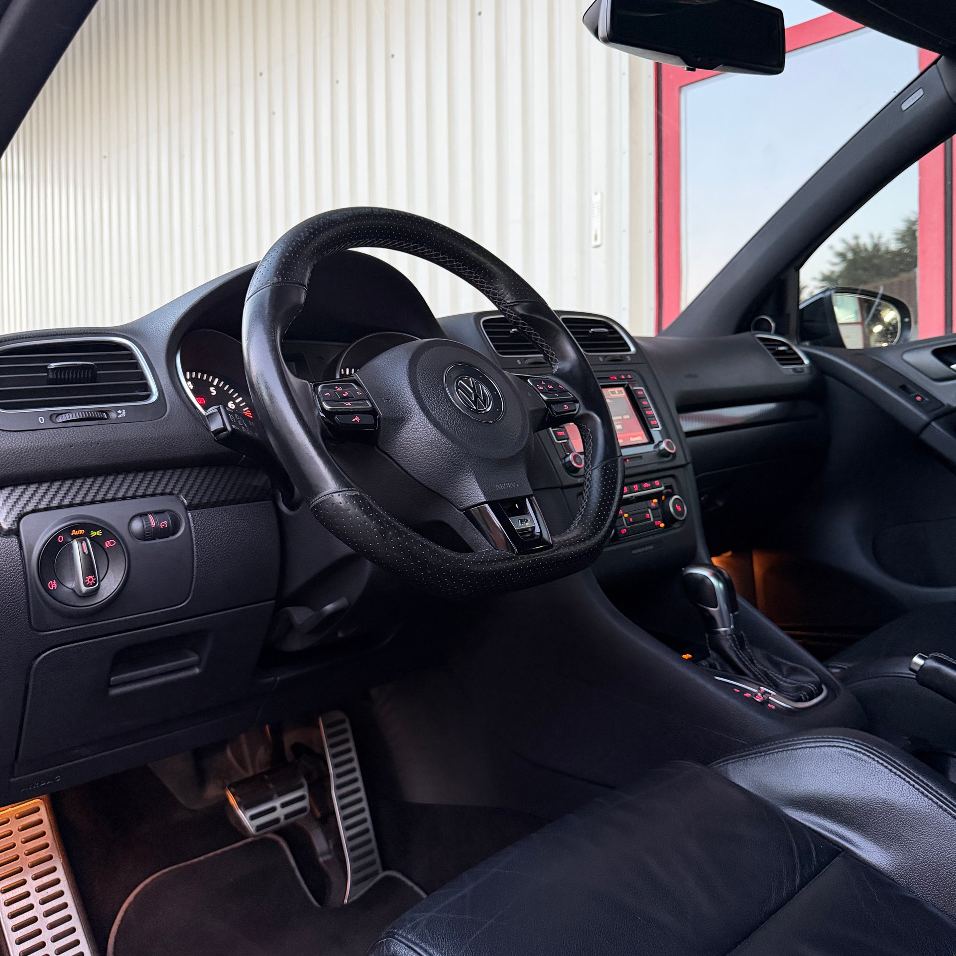 VW Golf 2.0 TSI R Team 4Motion DSG-image-10