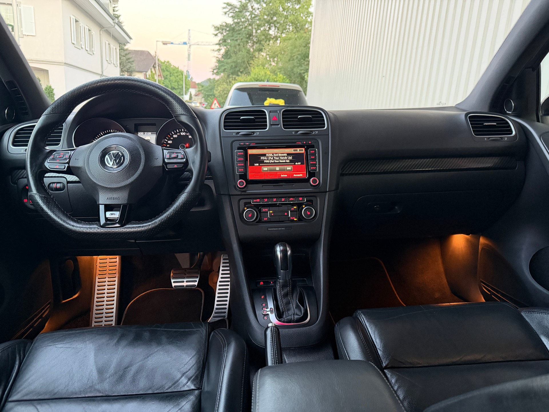 VW Golf 2.0 TSI R Team 4Motion DSG-image-13