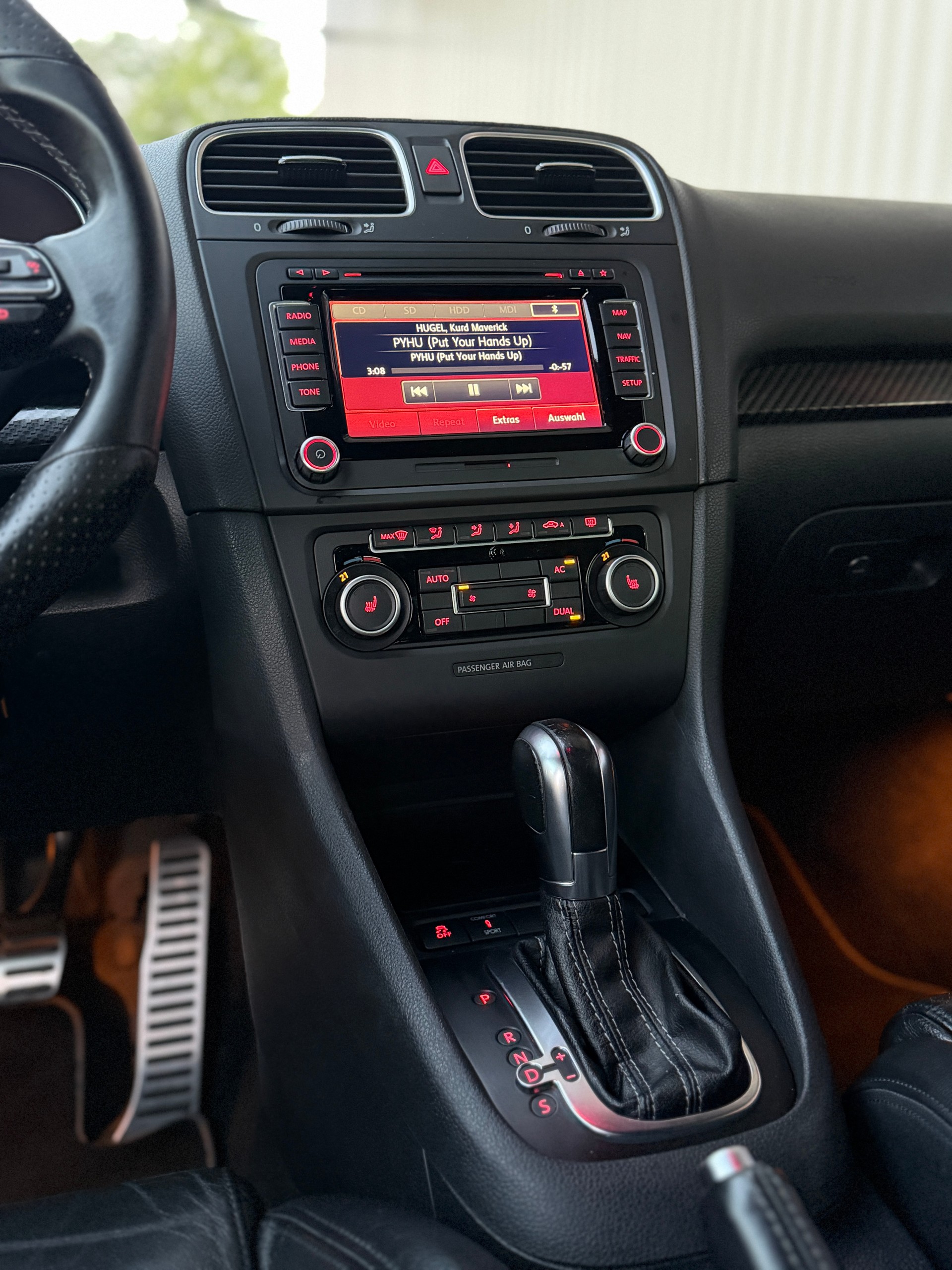 VW Golf 2.0 TSI R Team 4Motion DSG-image-15