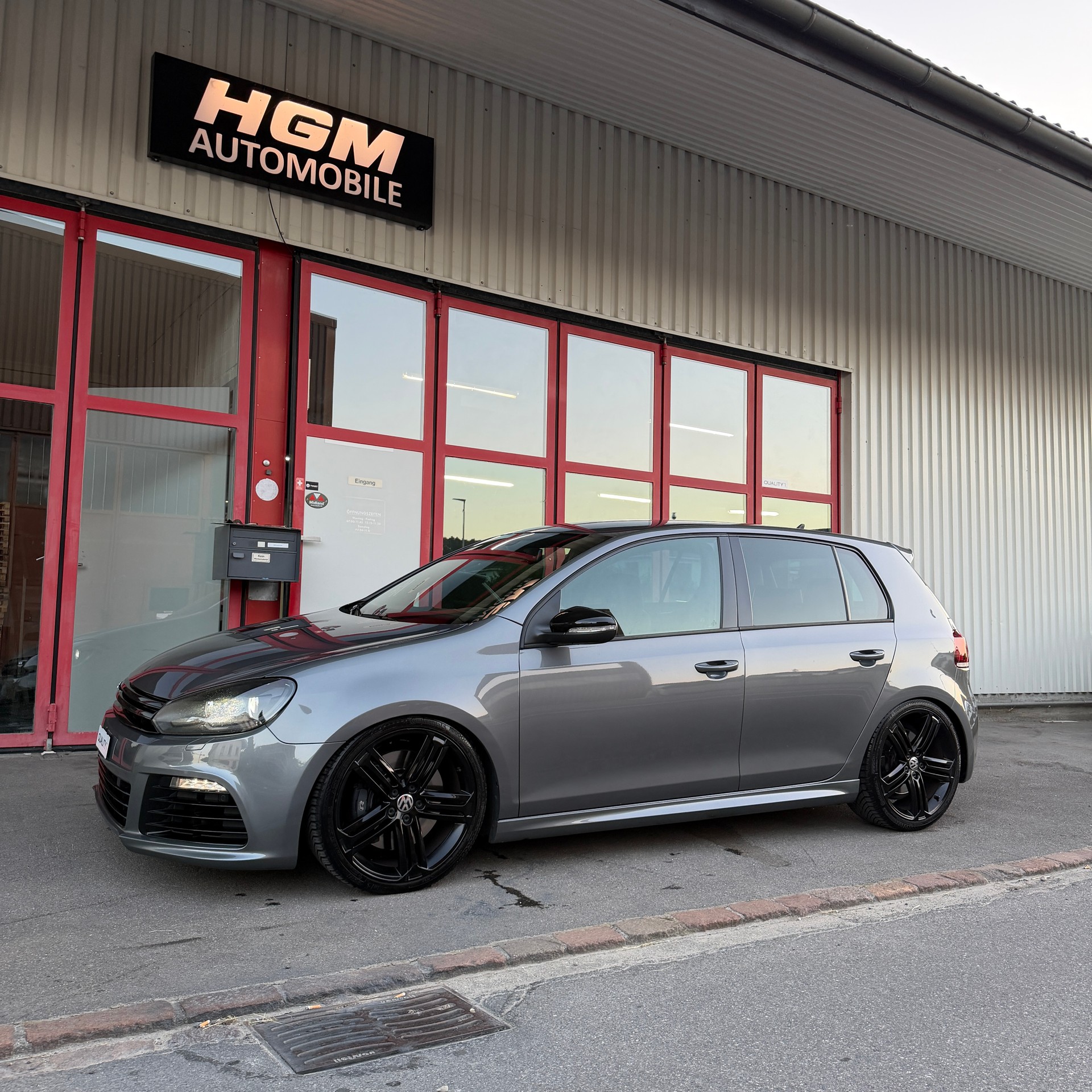 VW Golf 2.0 TSI R Team 4Motion DSG-image-1