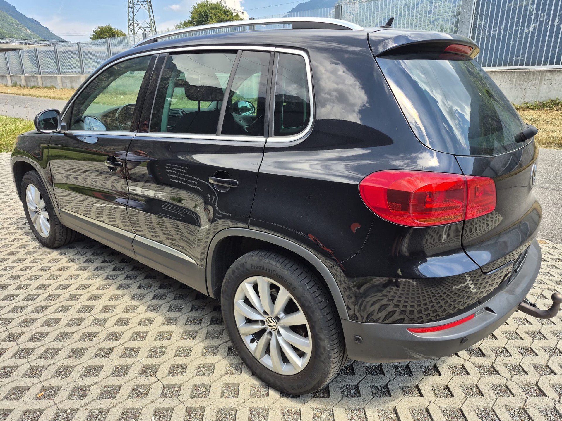 VW Tiguan 2.0 TDI BlueMotion Trend&Fun 4Motion DSG-image-4